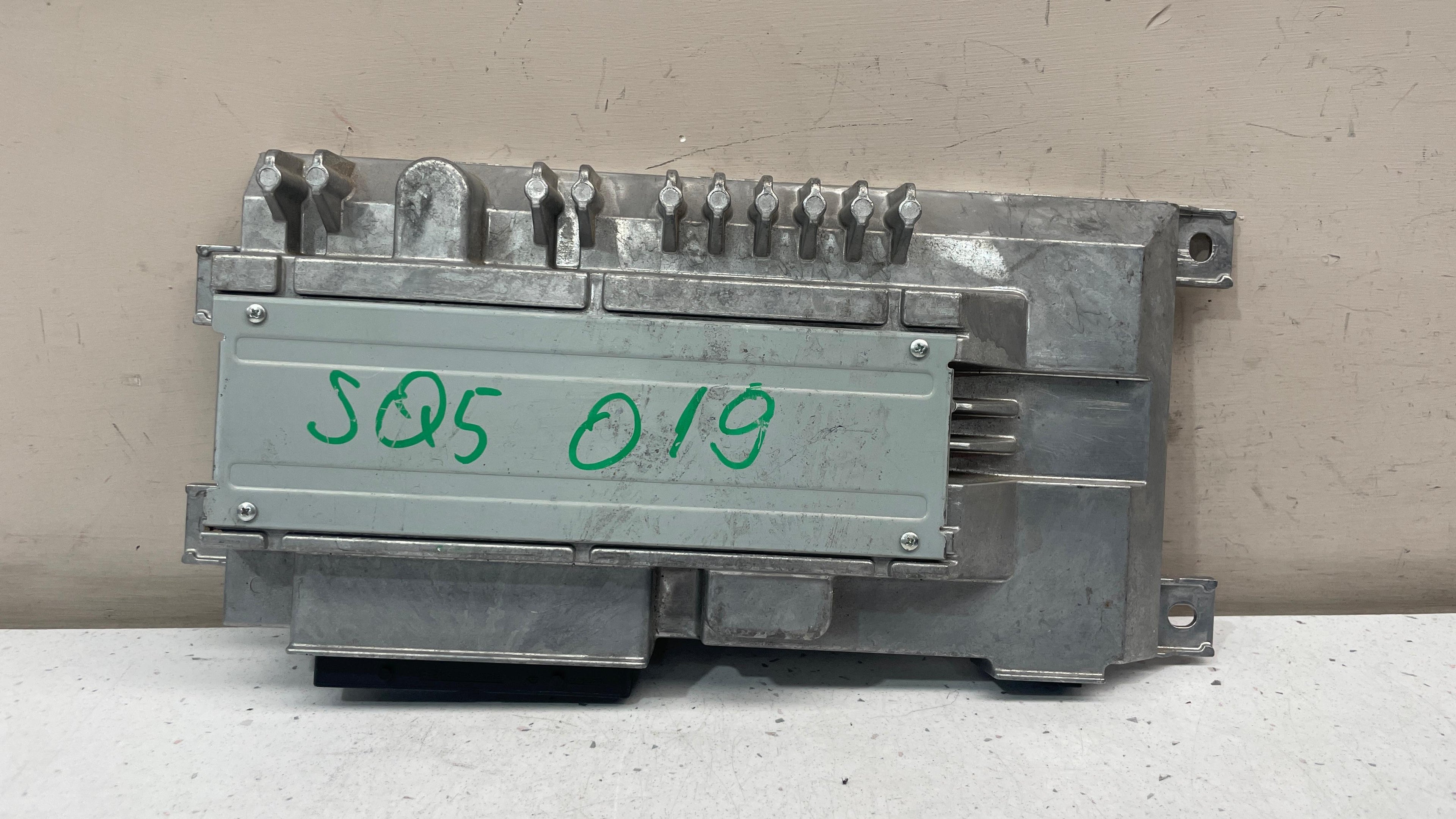 80A035223A AUDI SQ5 AUDIO AMPLIFIER CONTROL