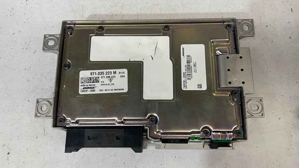 971035223M PORSCHE CAYENNE AMPLIFIER SOUND SYSTEM