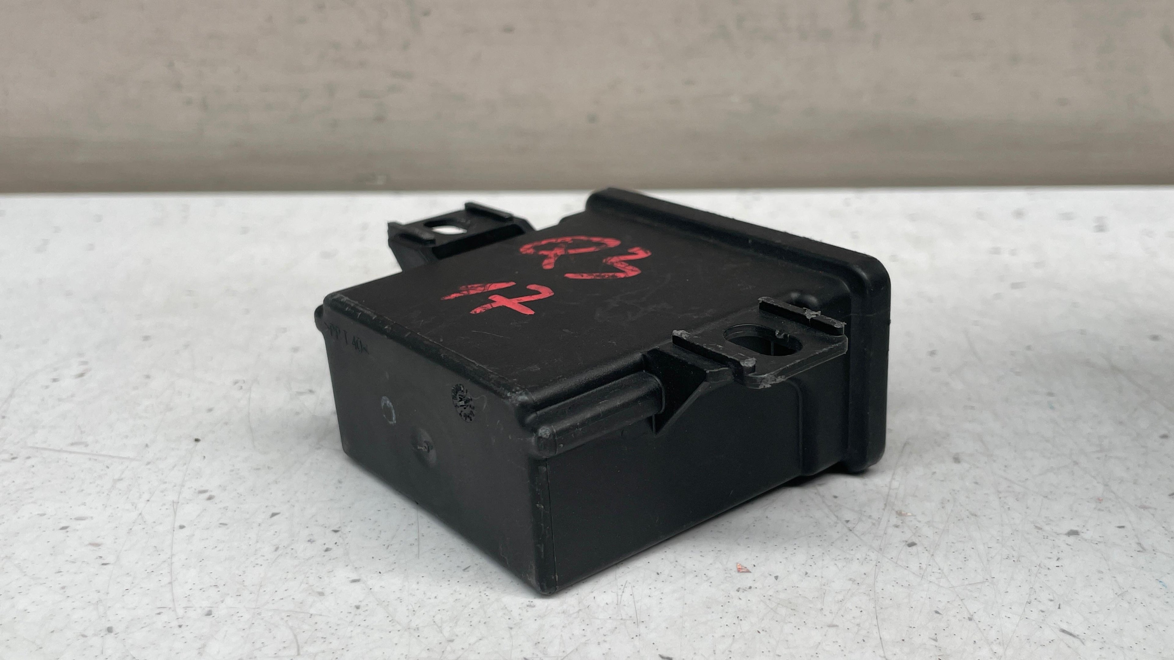 5M0907357G  VOLKSWAGEN PASSAT CORNERING LIGHT CONTROL