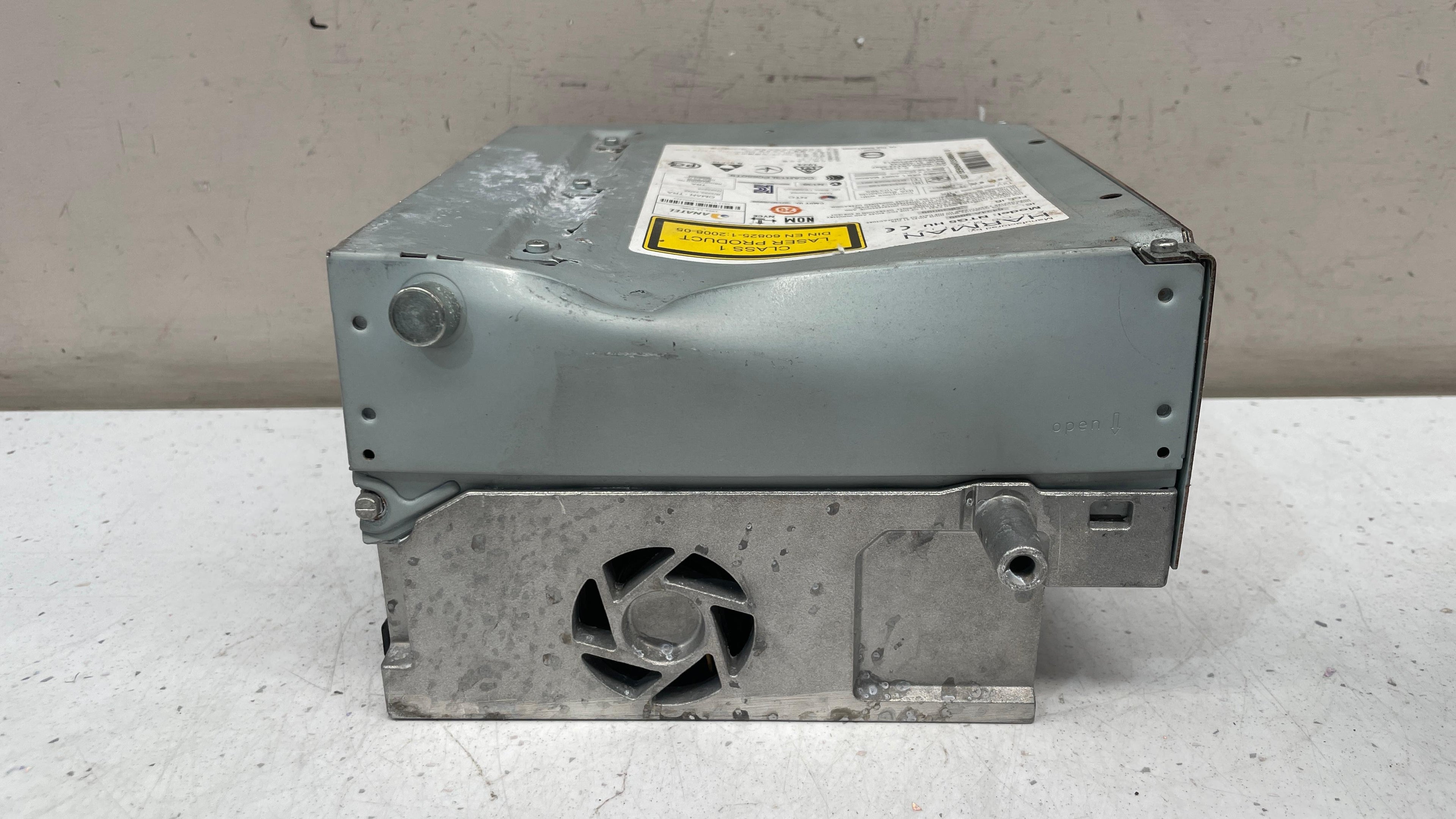 A2059008317 MERCEDES W205 RADIO COMMAND HEAD UNIT