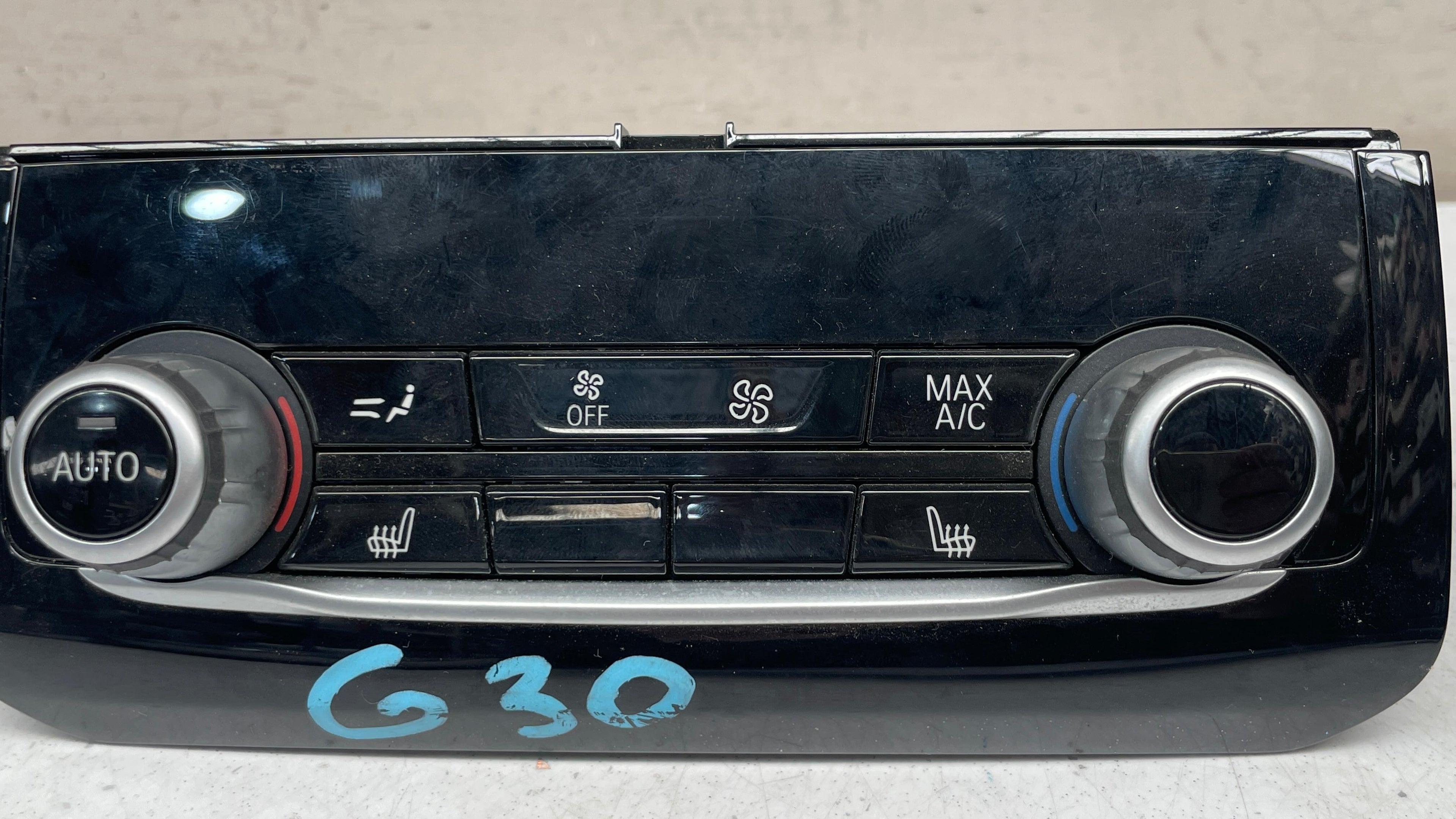 6999431-01  BMW G30 AC PANEL CONTROL SWITCH