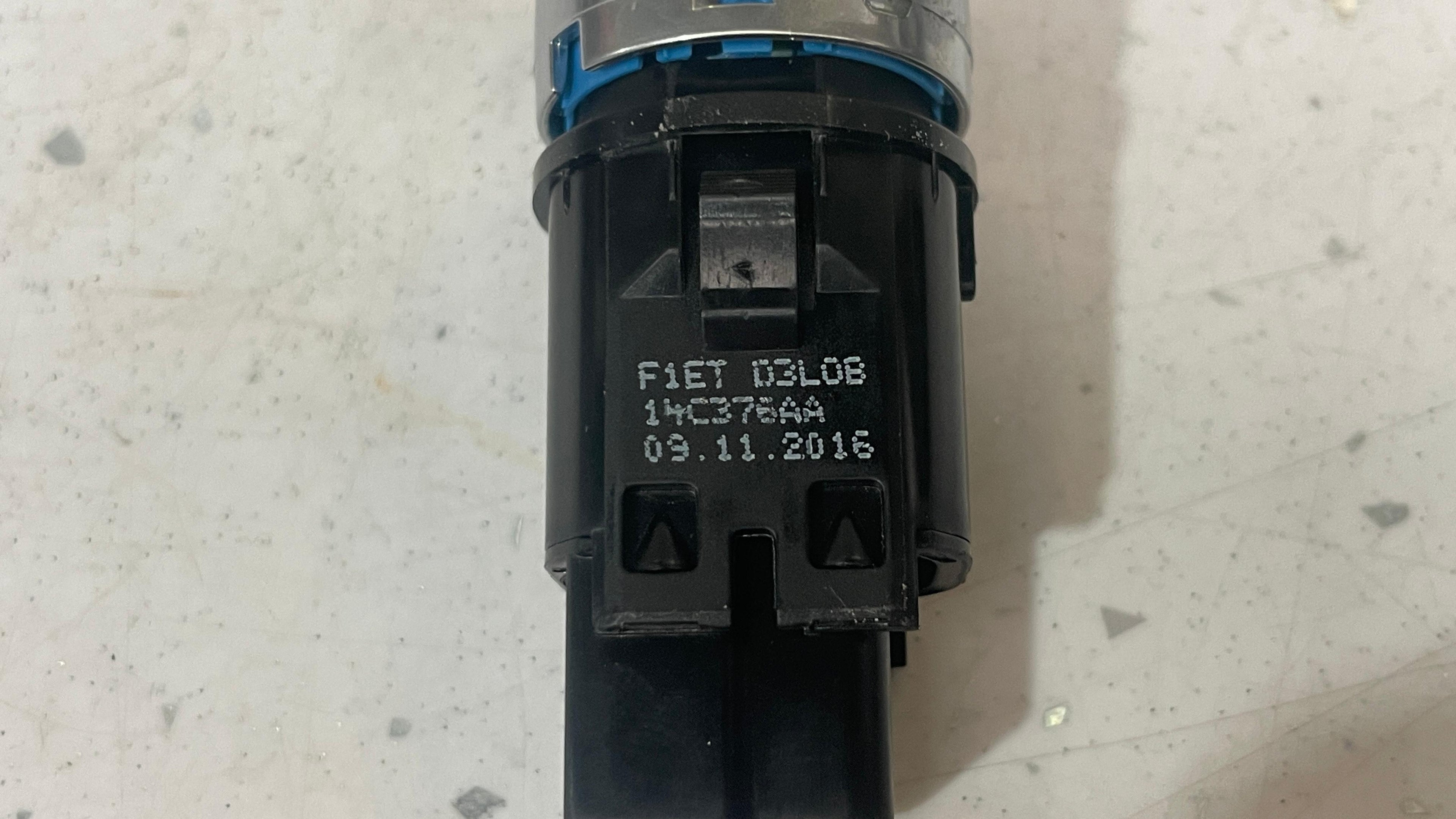 F1ETD3L0B FORD FOCUS START / STOP SWITCH BUTTON
