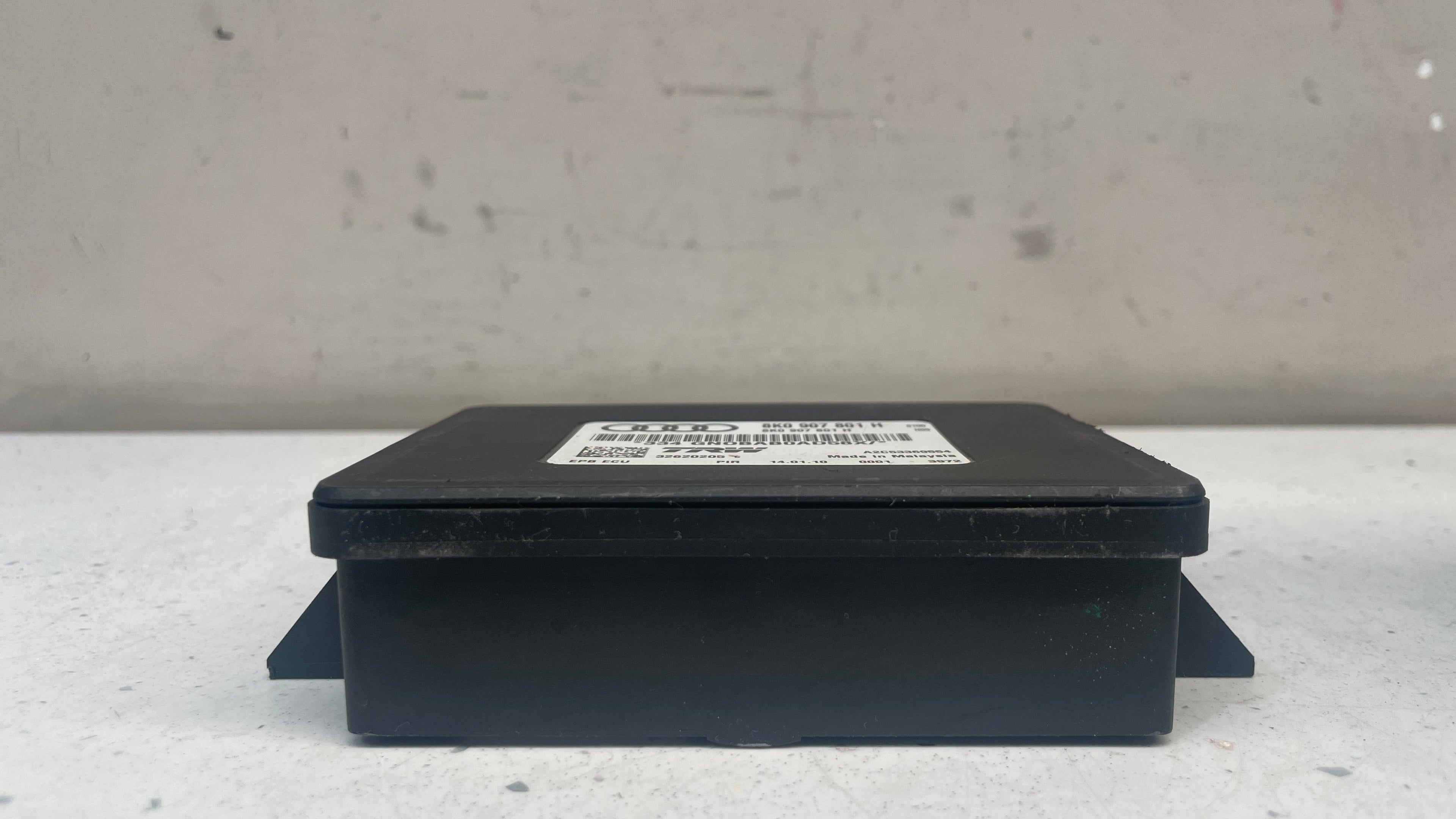 8K0907801H  AUDI A4 ELECTRONIC PARKING CONTROL MODULE
