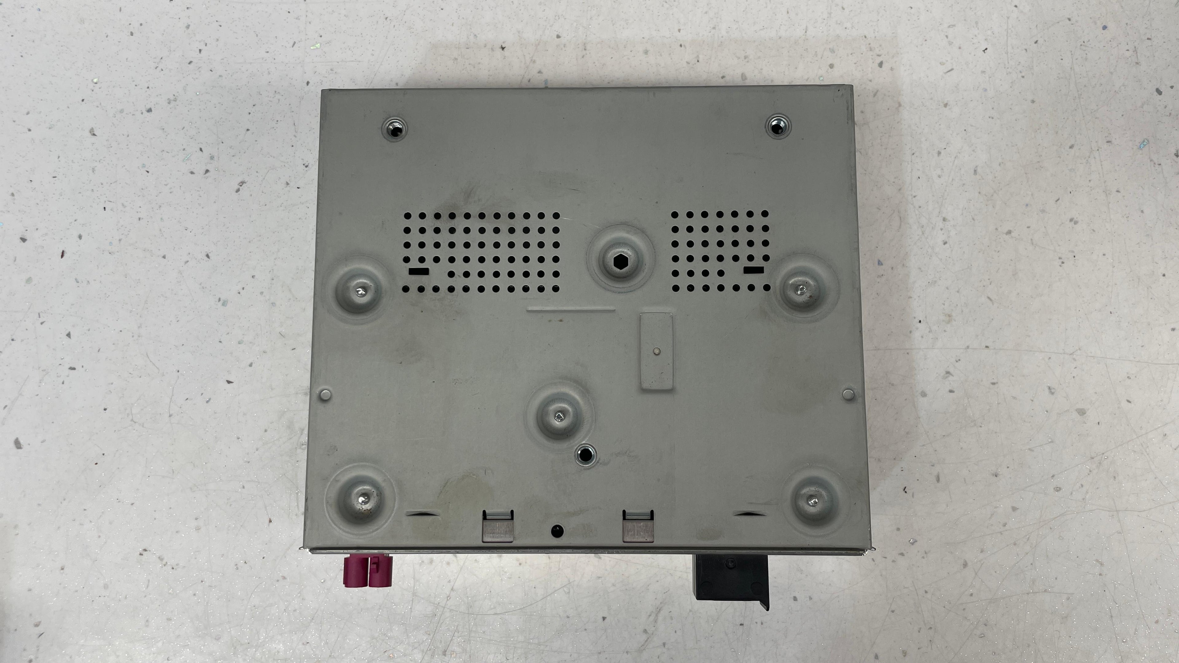 A2229008911  MERCEDES  RADIO  CD GPS PLAYER HEAD UNIT