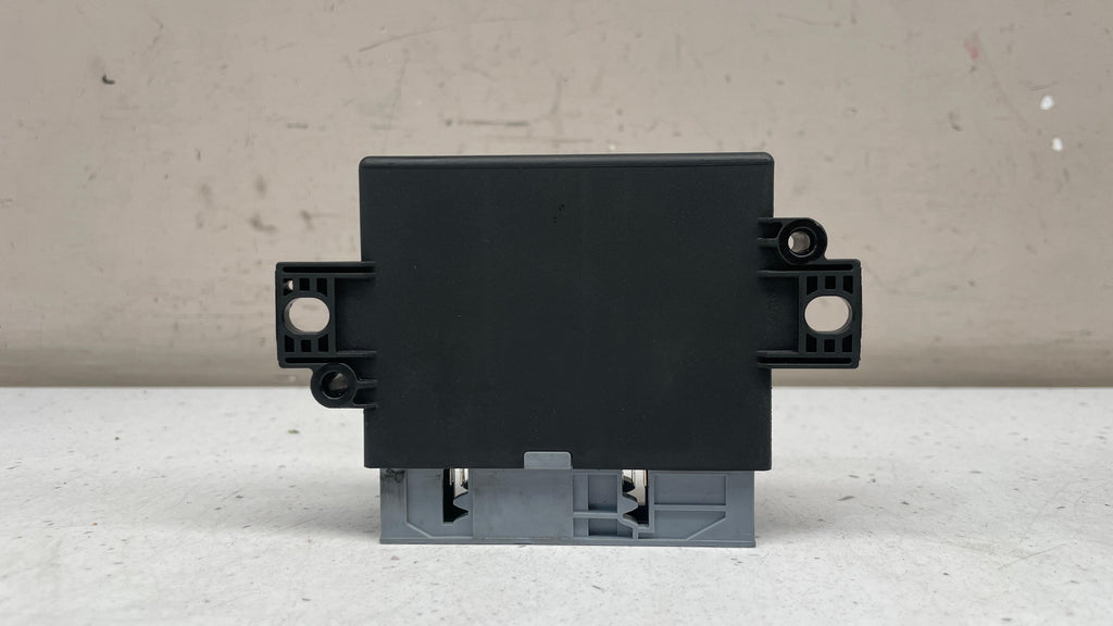 A0009003706 MERCEDES PARKING CONTROL MODULE UNIT