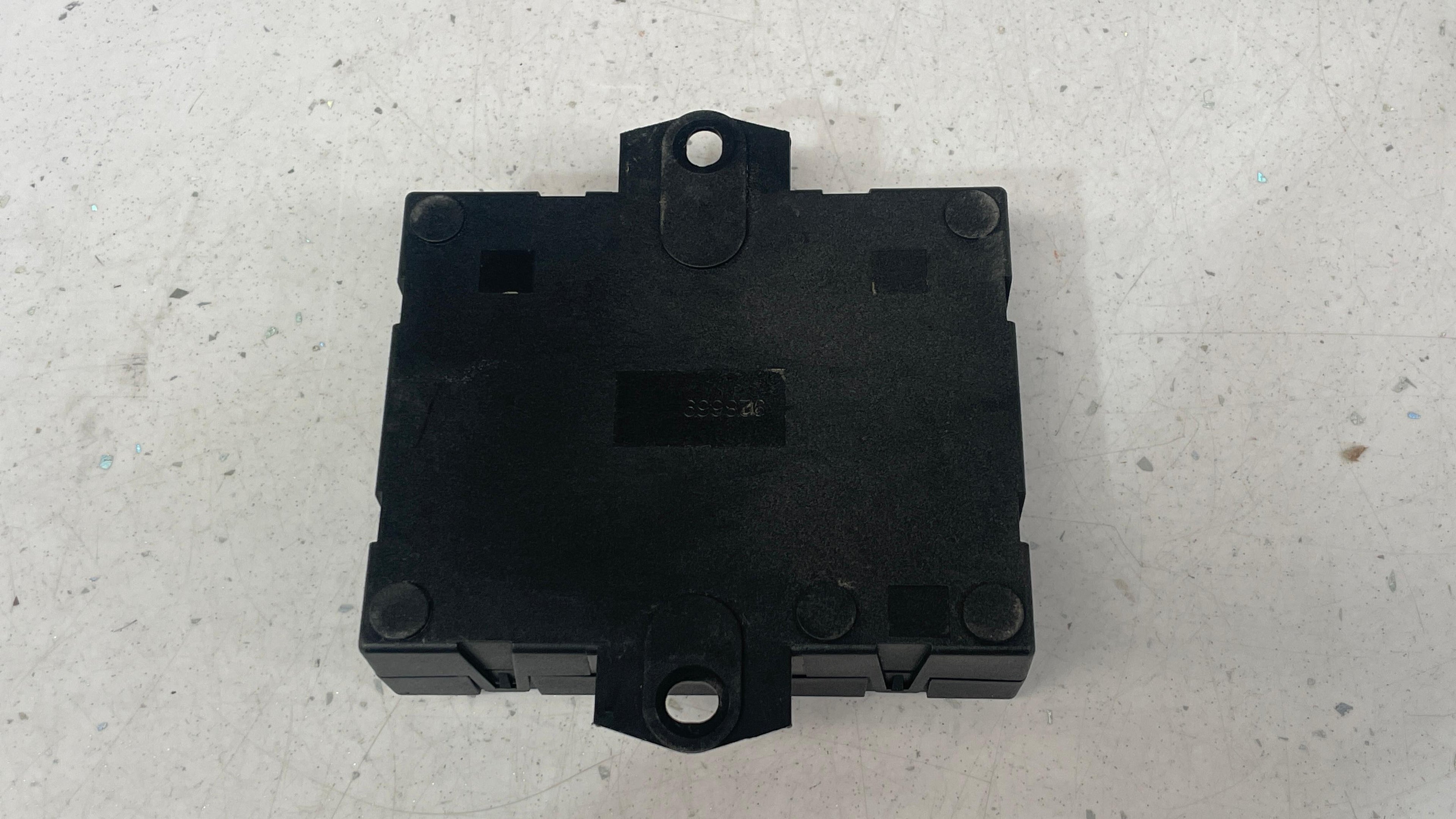 FK52-14B484-AC LAND ROVER VOGUE TAILGATE CONTROL MODULE UNIT