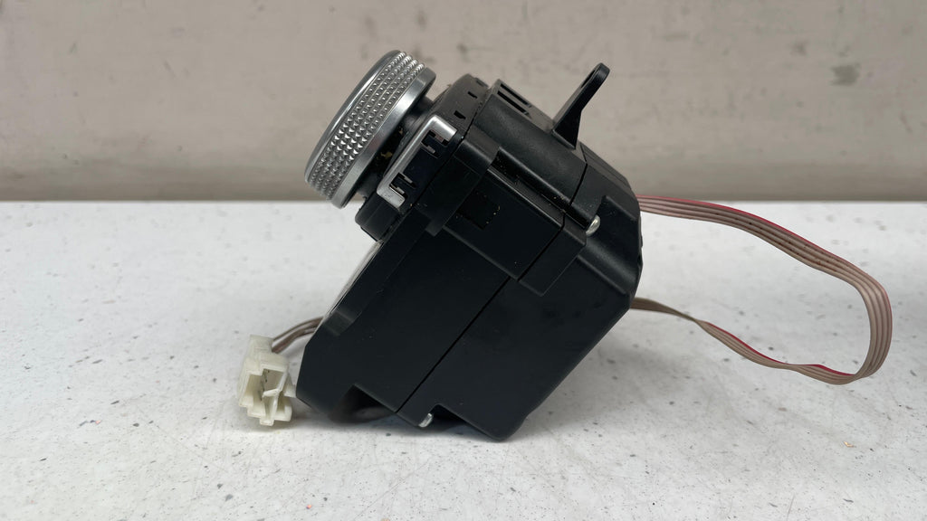 A2048700679 MERCEDES W204 COMAND CONTROLLER MULTI SWITCH