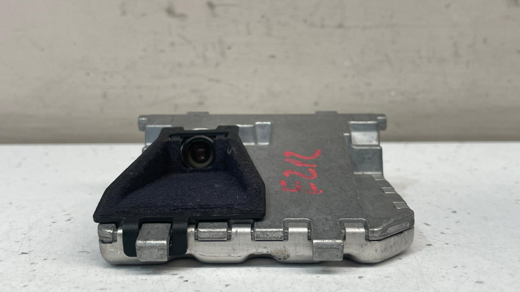 A0009058000 MERCEDES W212 FRONT WINDSCREEN CAMERA MODULE UNIT