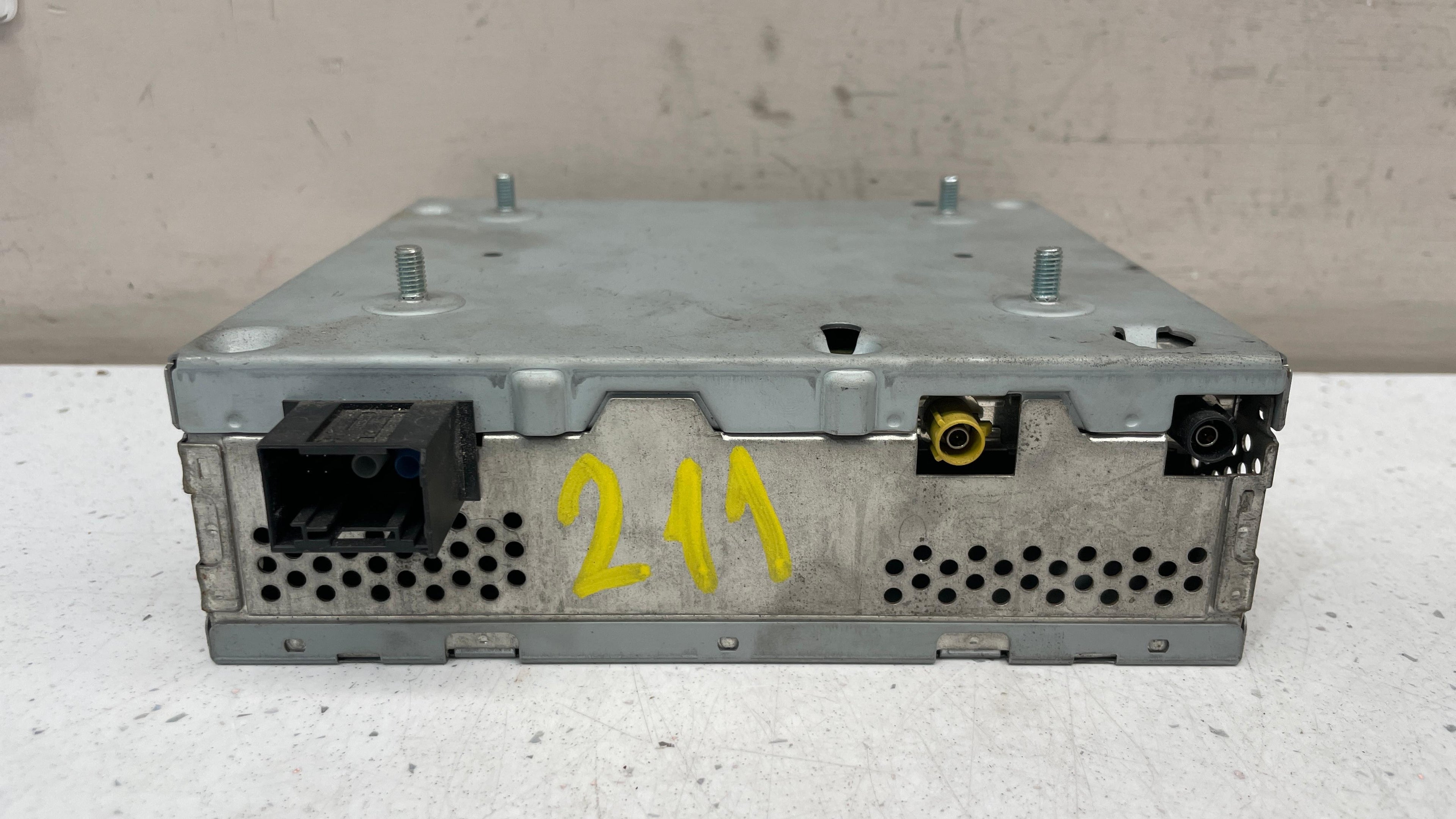 A2118706689 MERCEDES W211 AMPLIFIER SOUND SYSTEM