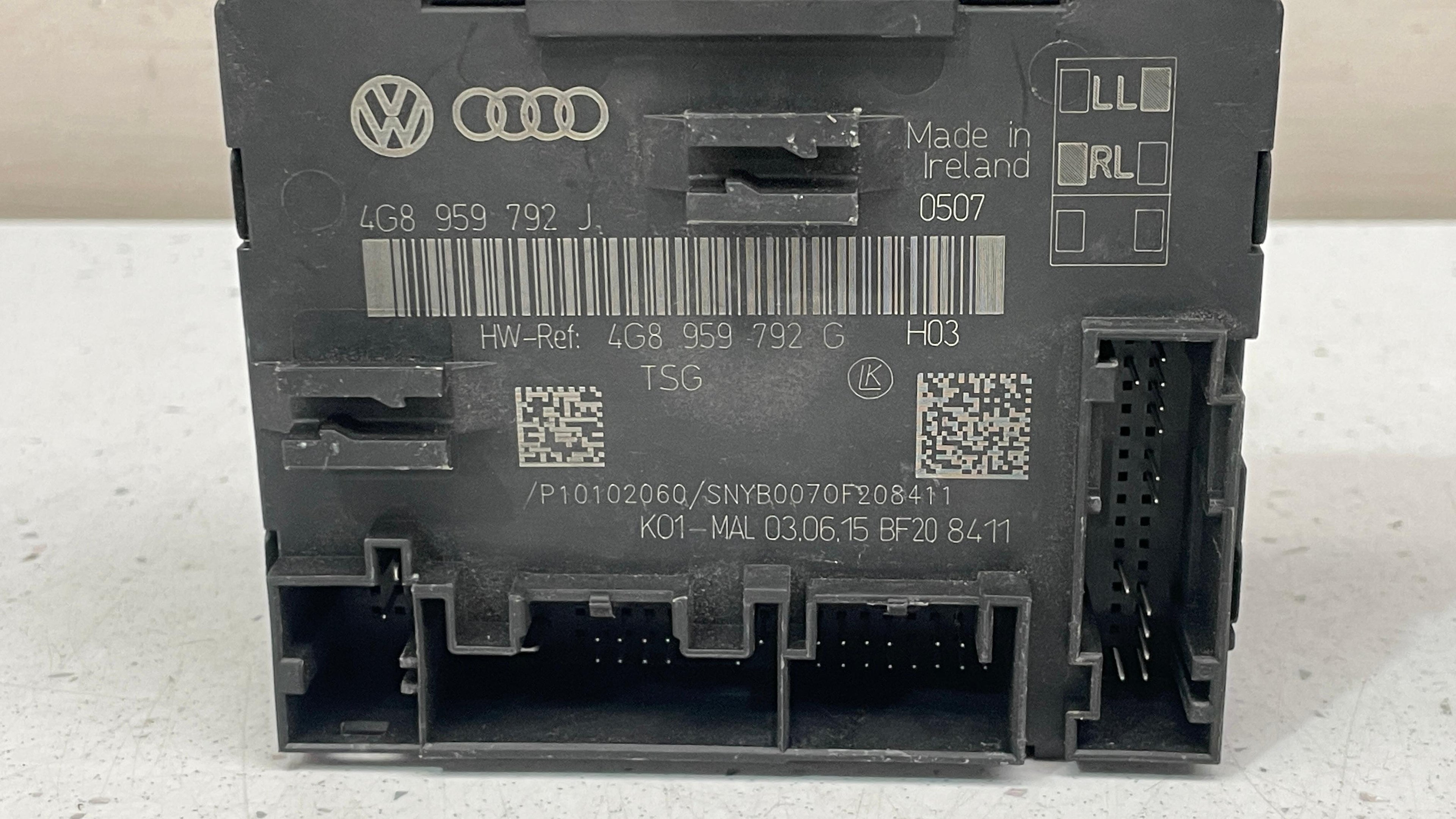 4G8959792J AUDI A7 FRONT RIGHT DOOR WINDOW CONTROL