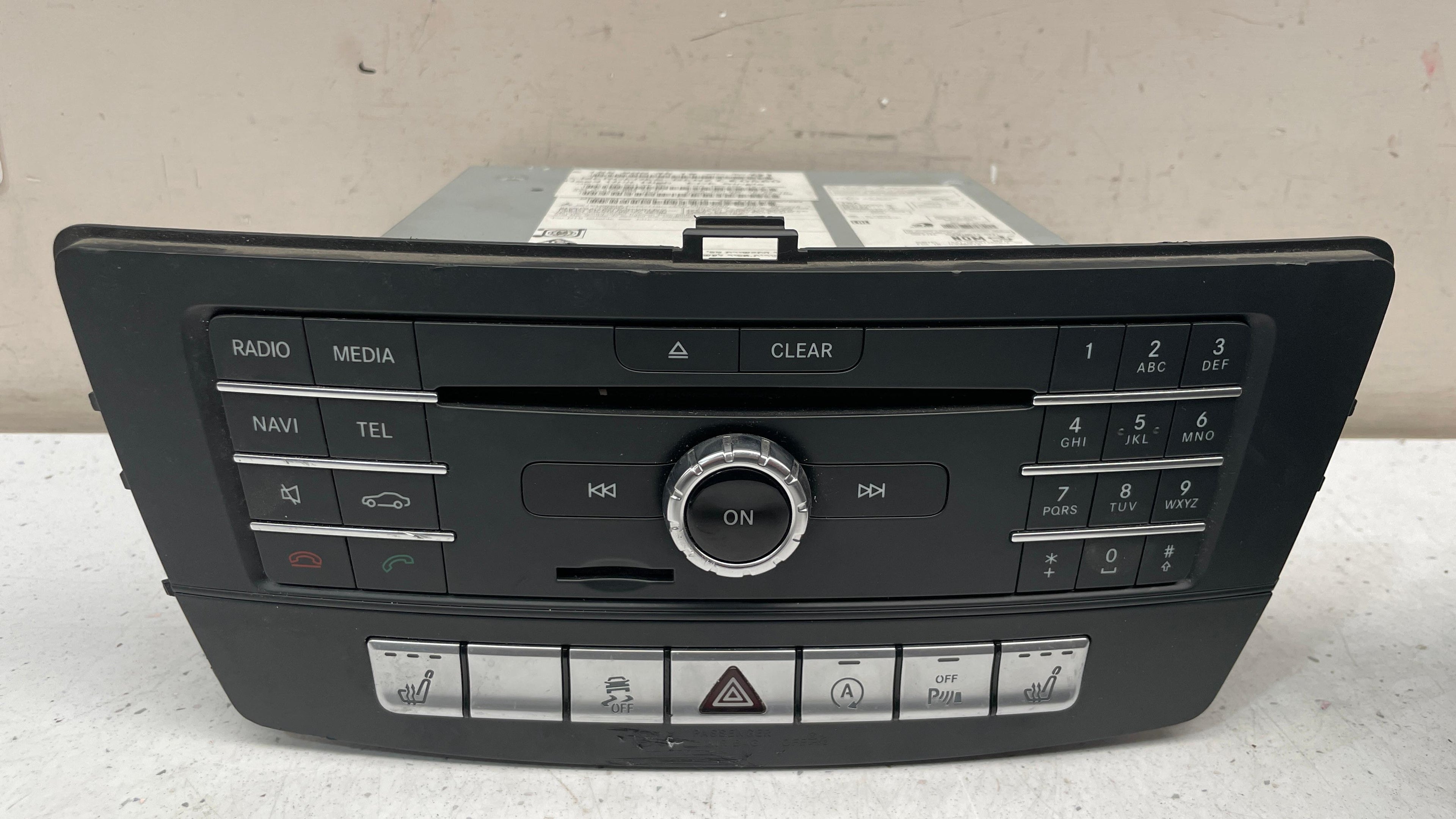 A1669003519  MERCEDES W166 RADIO SYSTEM HEAD UNIT