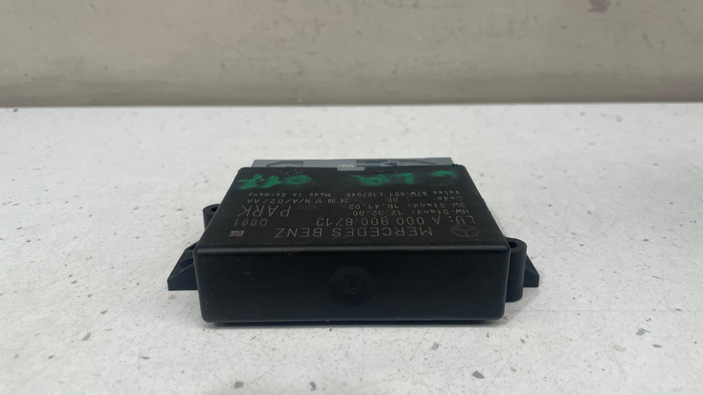 A0009006713  MERCEDES PARKING DISTANCE SENSOR CONTROL UNIT