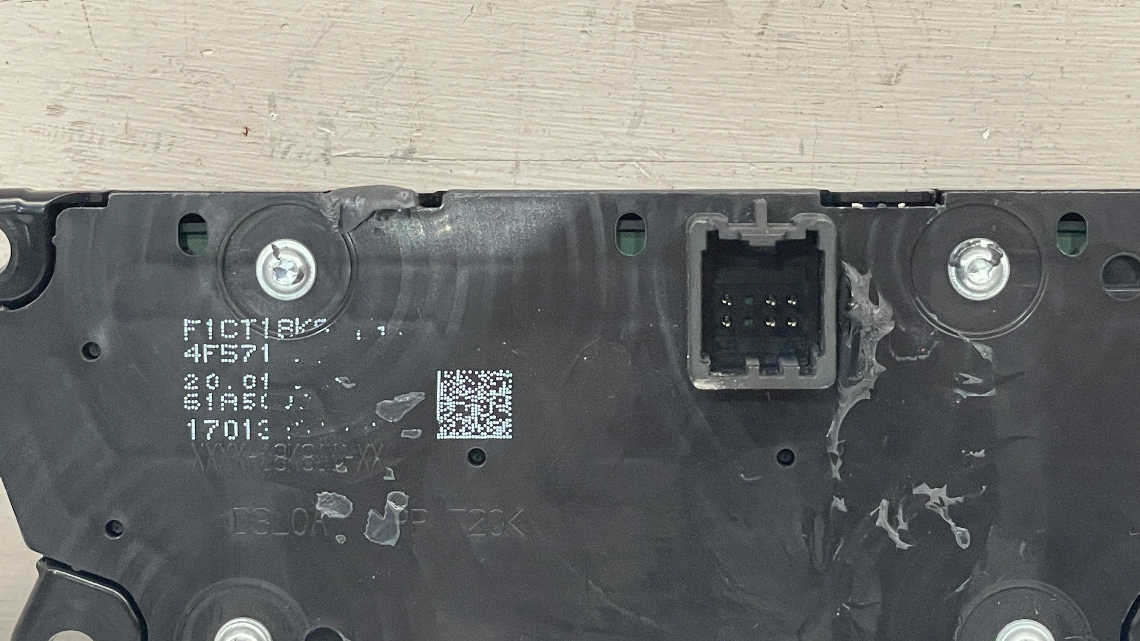 F1CT18K11 FORD ESCAPE AC HEATER CLIMATE CONTROL