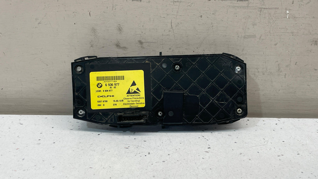 6936977 BMW E38 FRONT POWER SEAT SWITCH