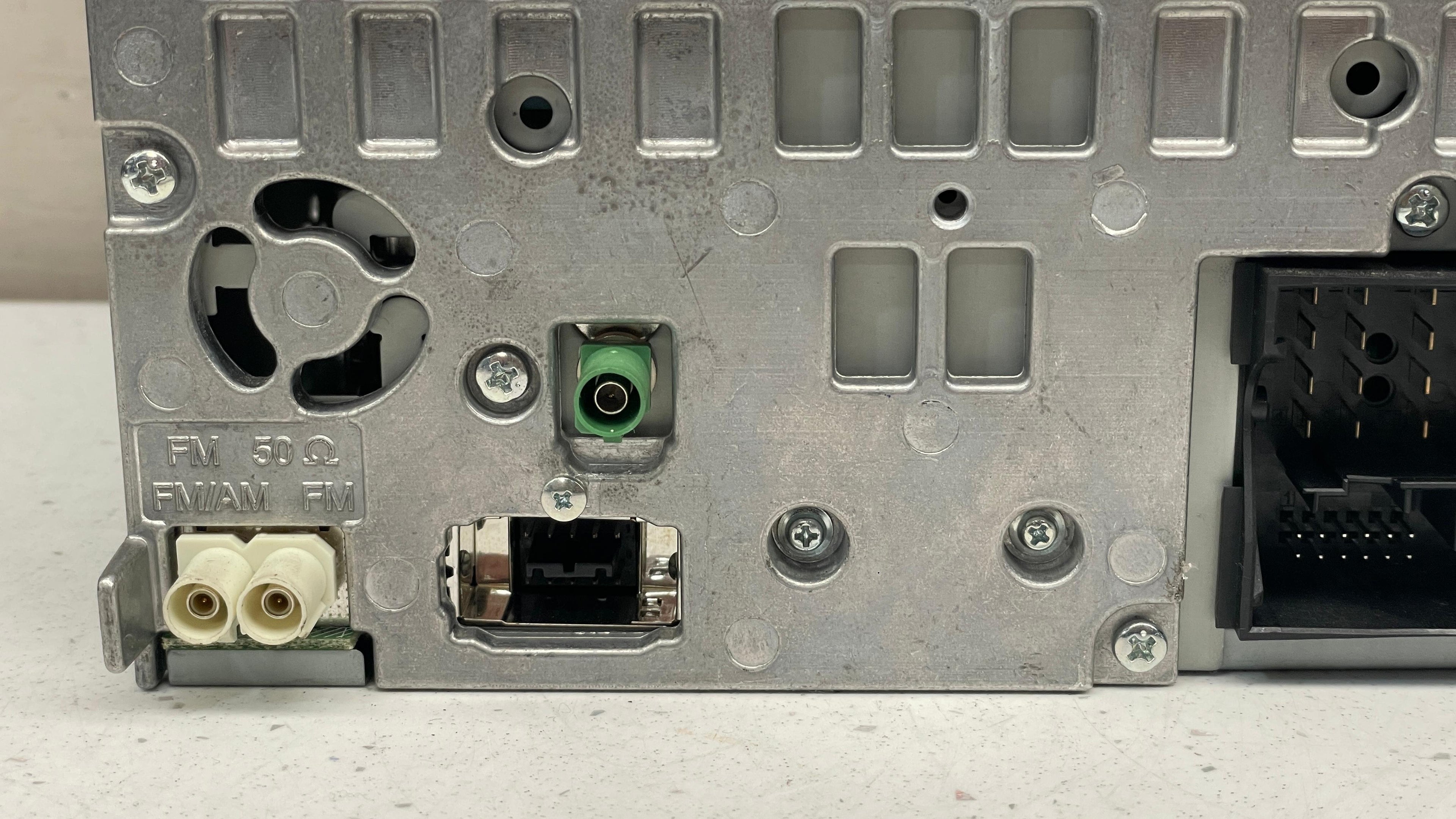 8R1035186Q AUDI A5 RADIO RECEIVER UNIT CD PLAYER