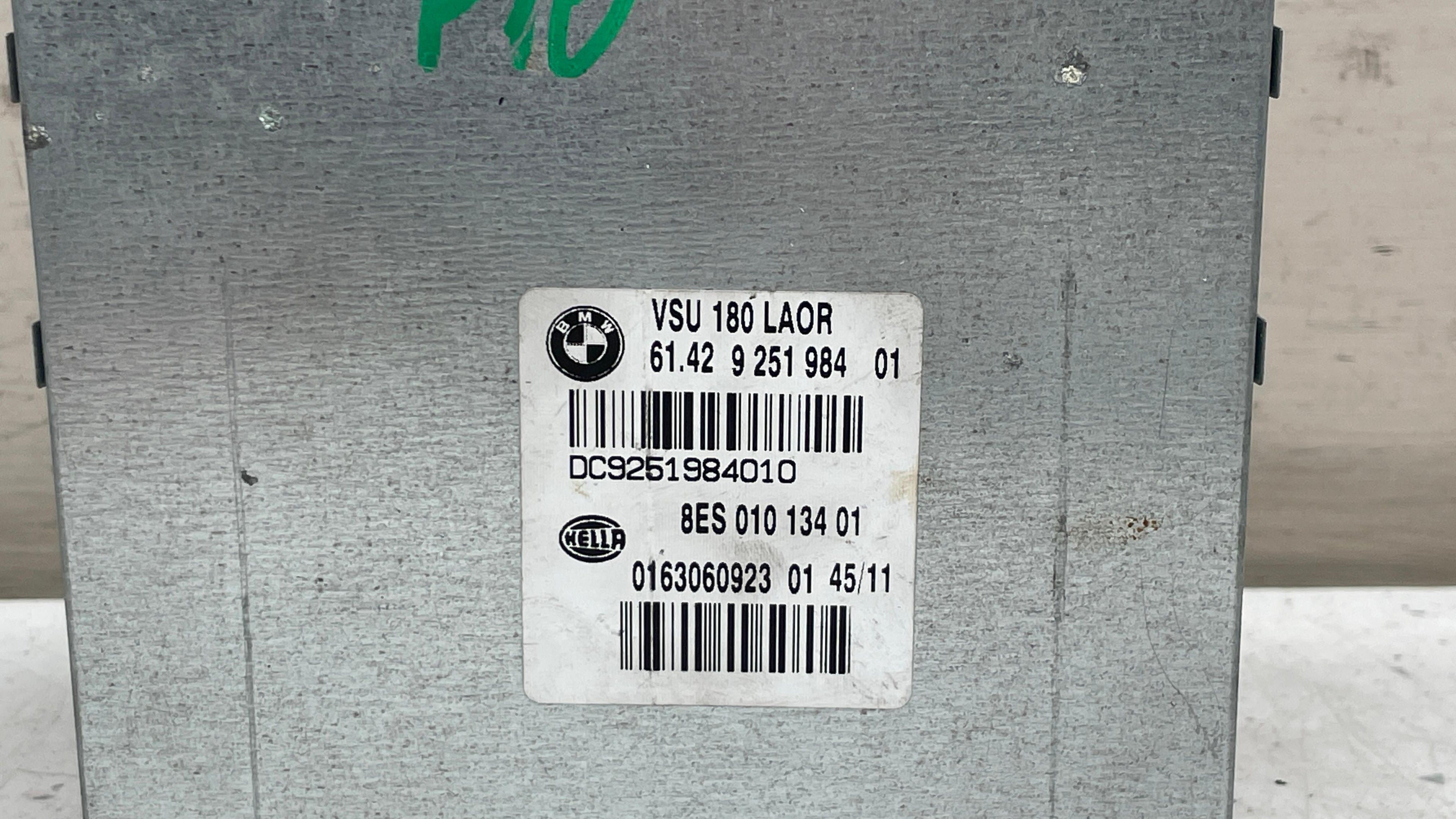 925198401 BMW F10 VOLTAGE CONVERTER UNIT MODULE