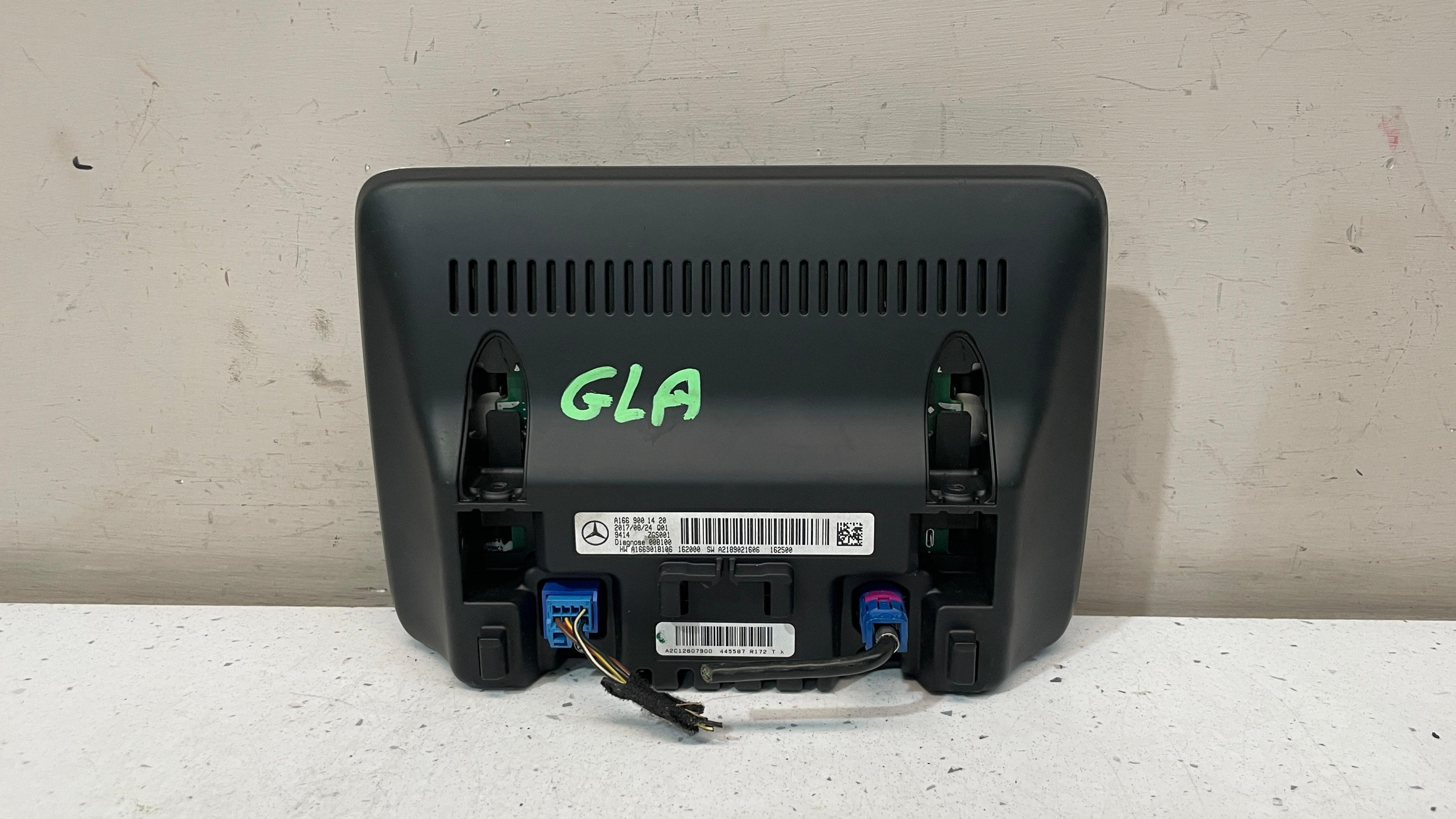 A1669001420 MERCEDES SCREEN MONITOR CENTRAL DISPLAY