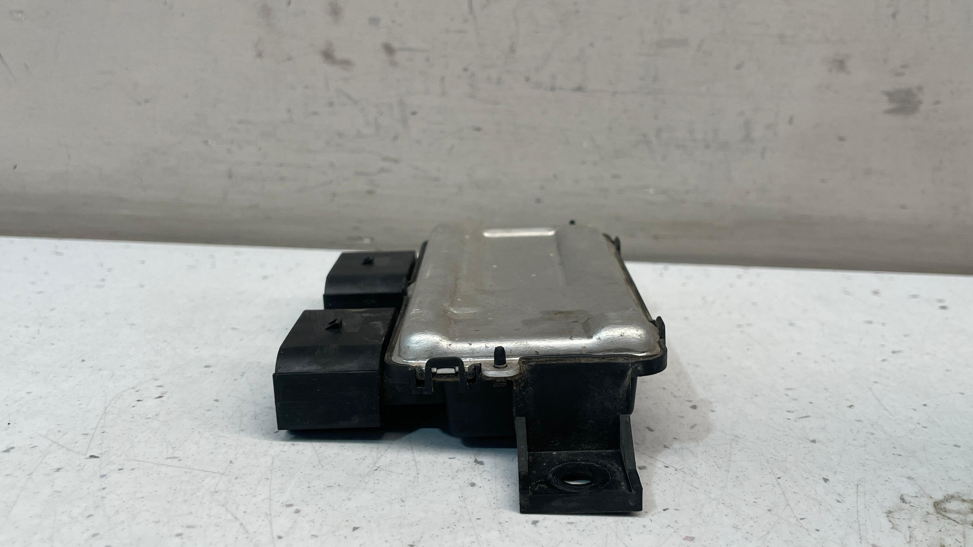A0009008214 MERCEDES A CLASS W177 FUEL PUMP CONTROL MODULE