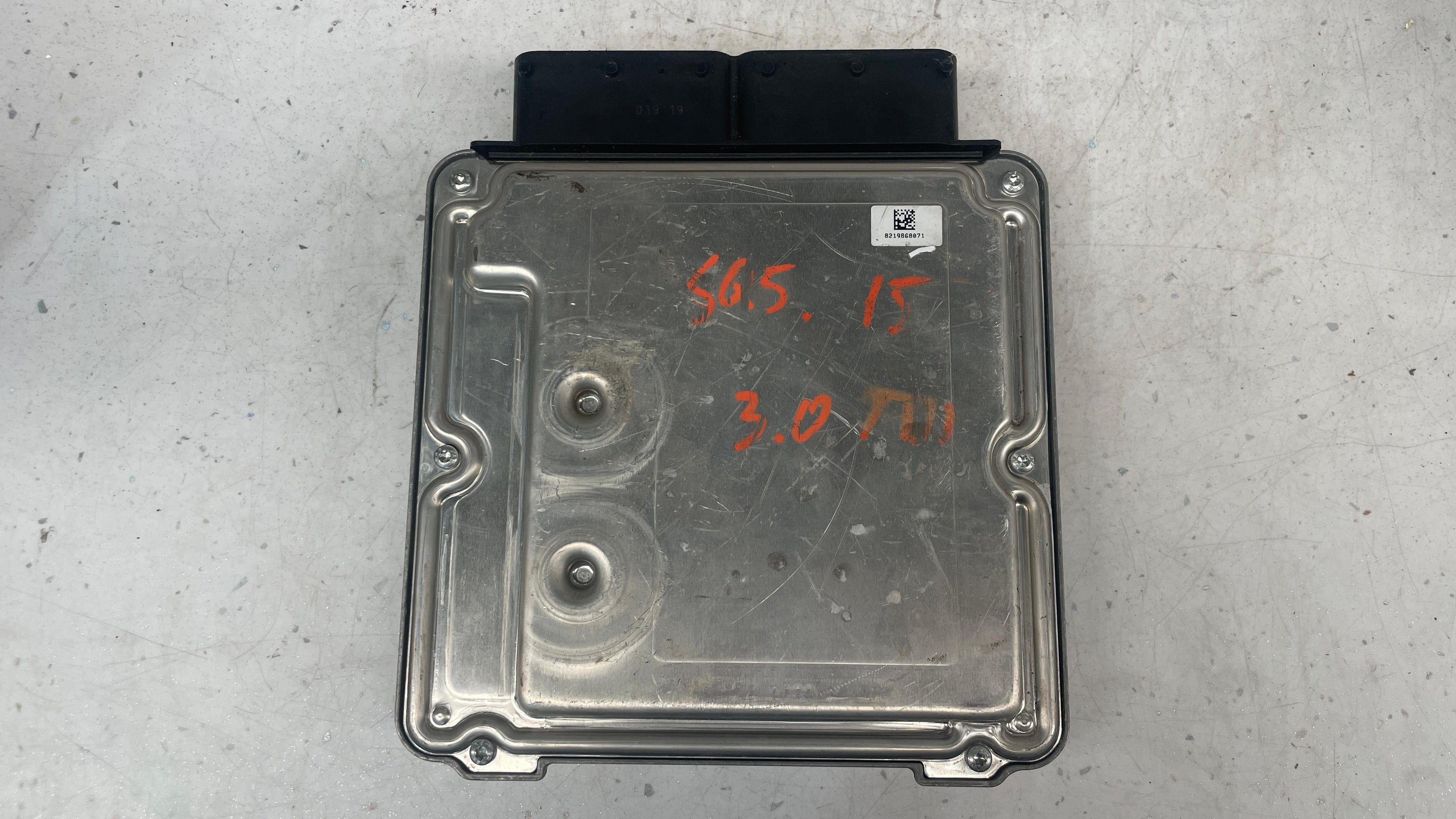 8K5907589 AUDI SQ5 ENGINE CONTROL UNIT ECU