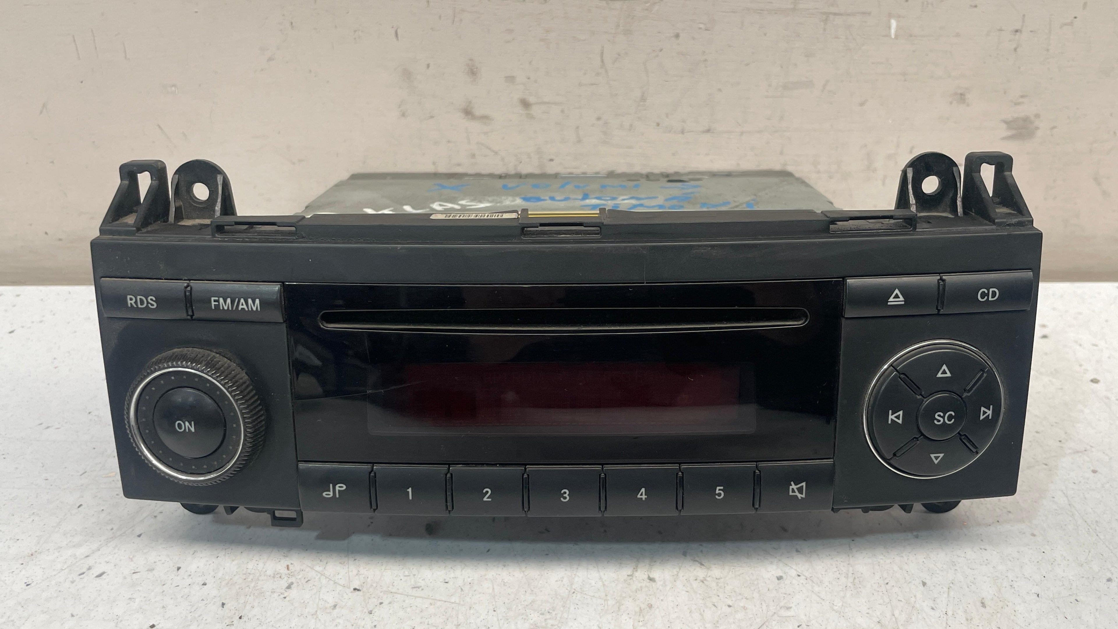 A1698200086 MERCEDES A CLASS W169 RADIO CD PLAYER CONTROL UNIT