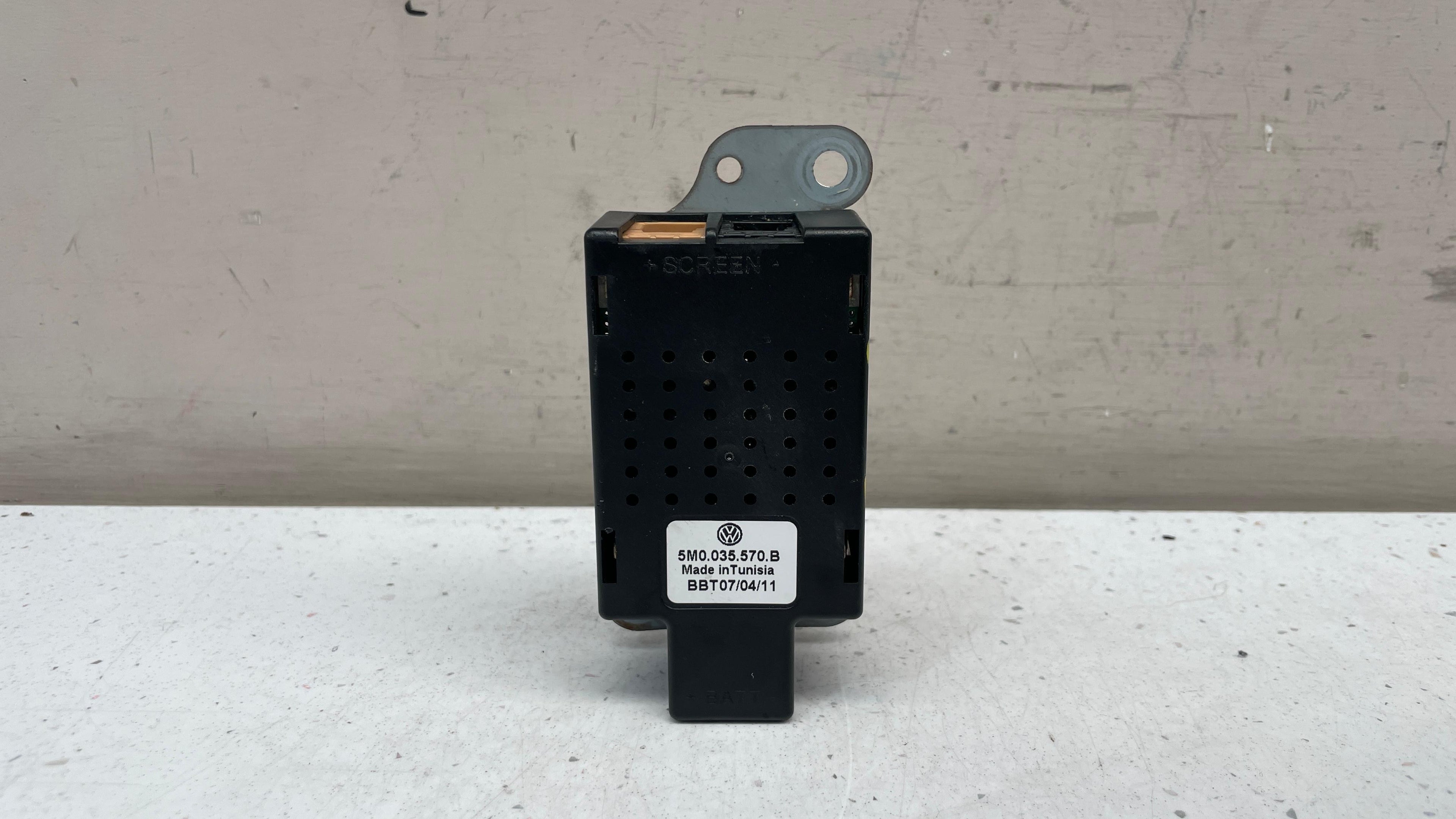 5M0035570B VOLKSWAGEN GOLF VI RADIO STATIC FILTER