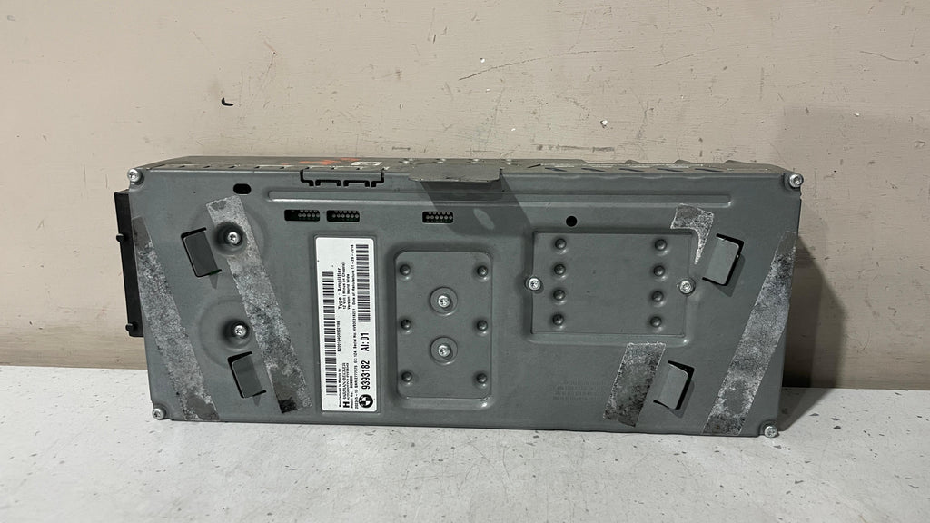 9393182  BMW HARMAN / BECKER AMPLIFIER