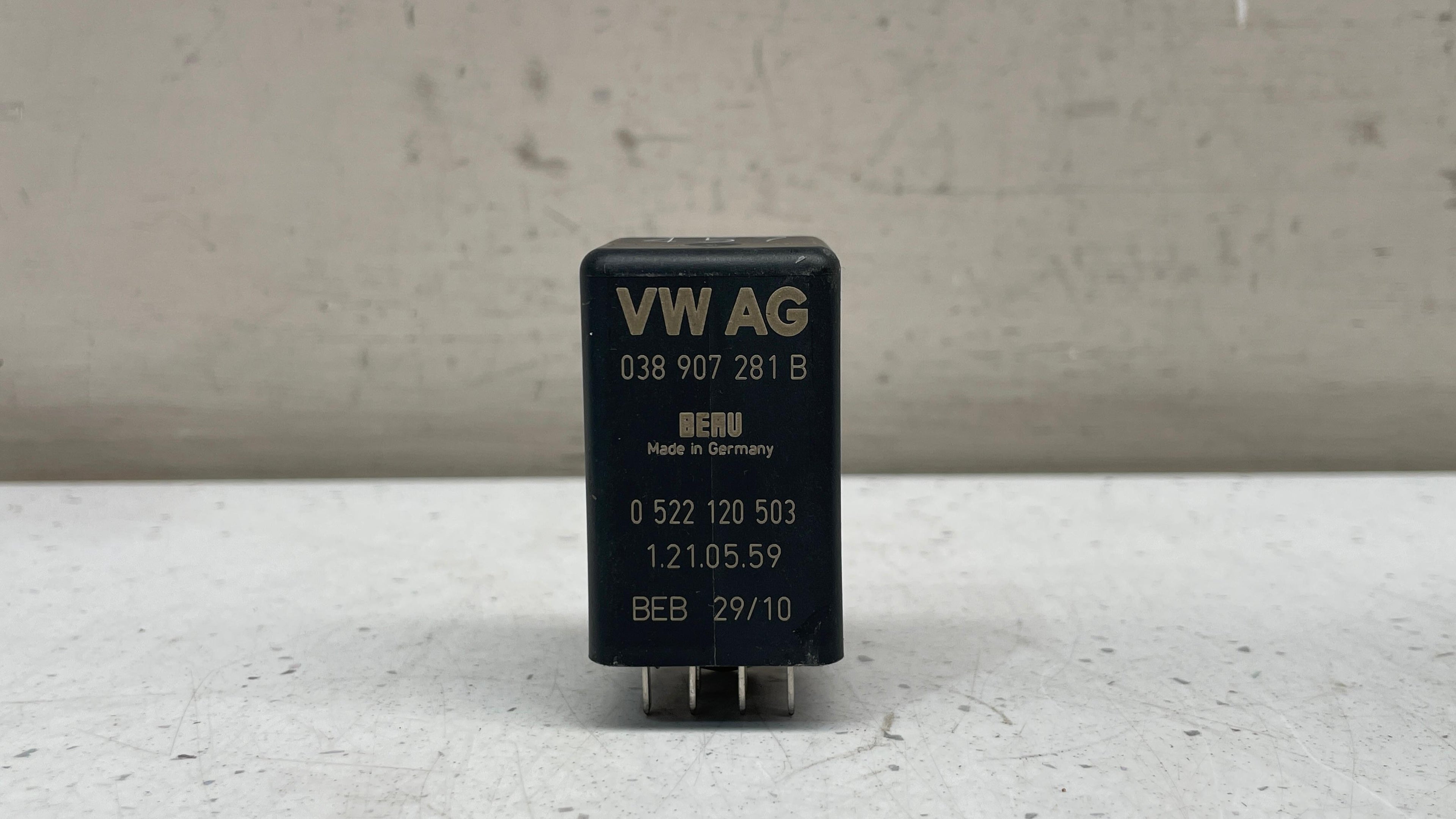 038907281B AUDI Q5 GLOW PLUG RELAY CONTROL MODULE
