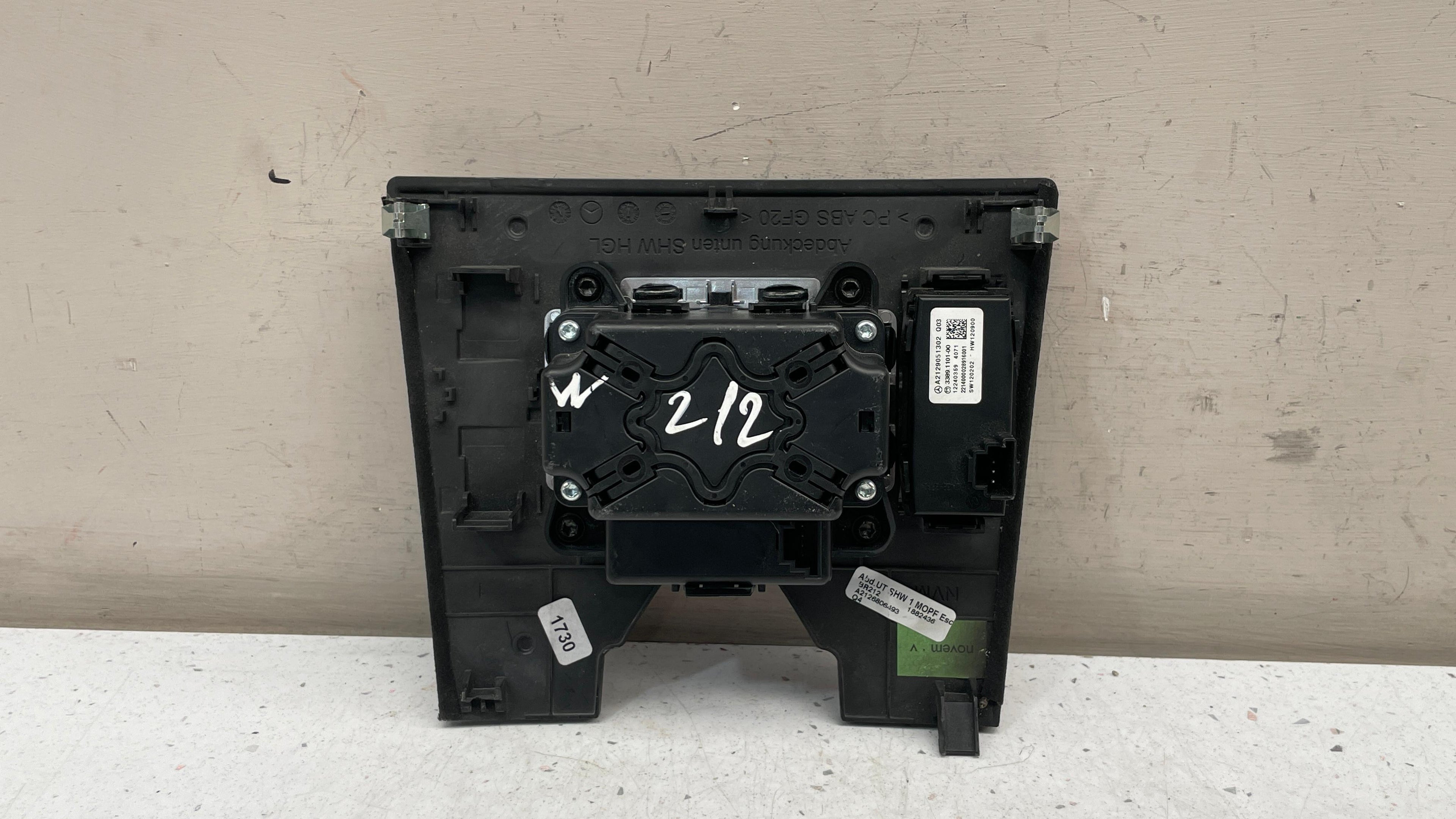 A2129007619 MERCEDES W212 MULTIMEDIA CONTROL SWITCH