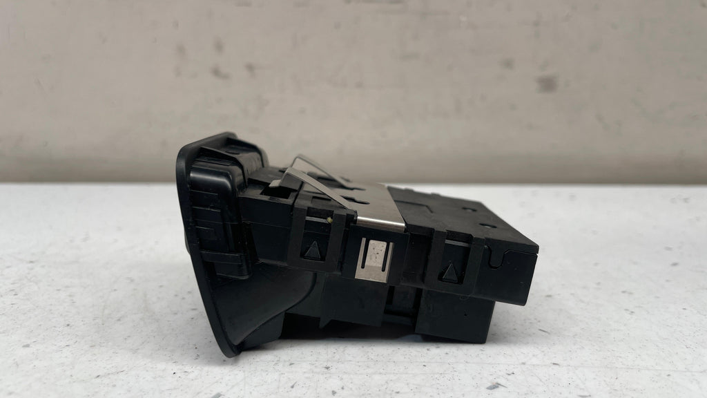 A2469050451 MERCEDES W176  ELECTRONIC PARKING BRAKE MODULE