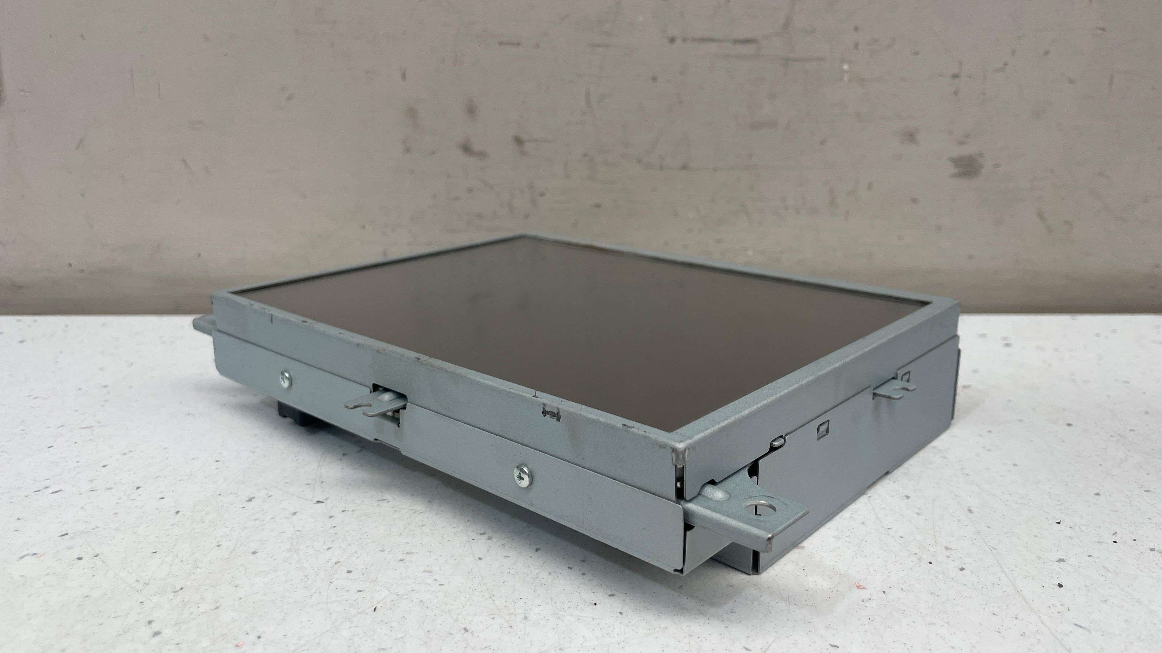 68212905AA MASERATI GHIBLI NAGIGATION DISPLAY SCREEN