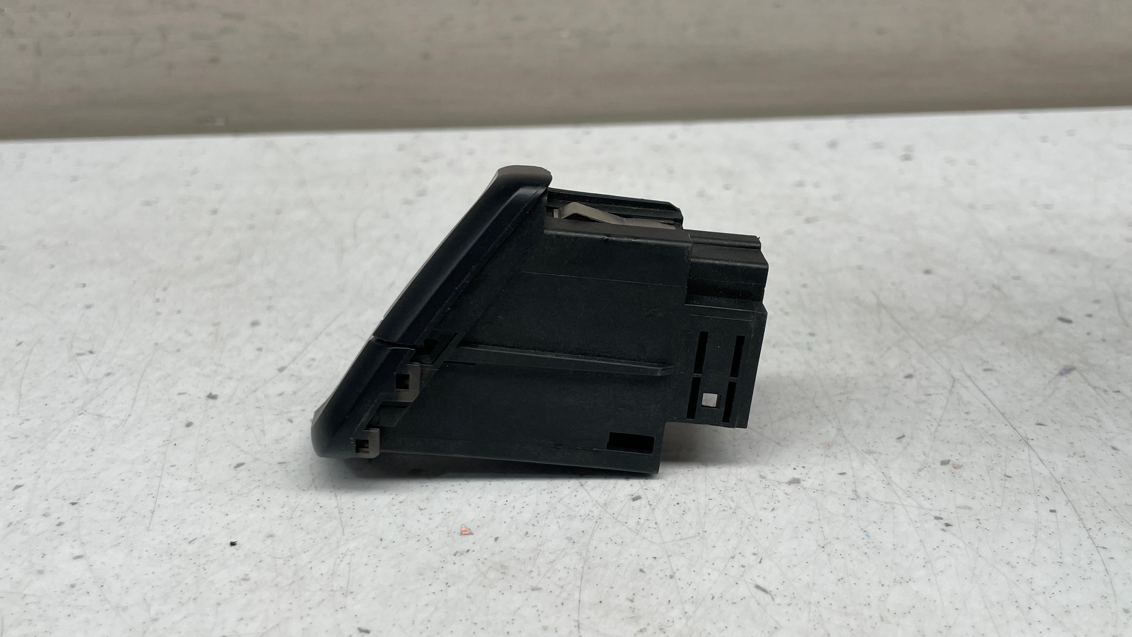 8K2941509A  AUDI  LIGHTS SWITCH WARNING