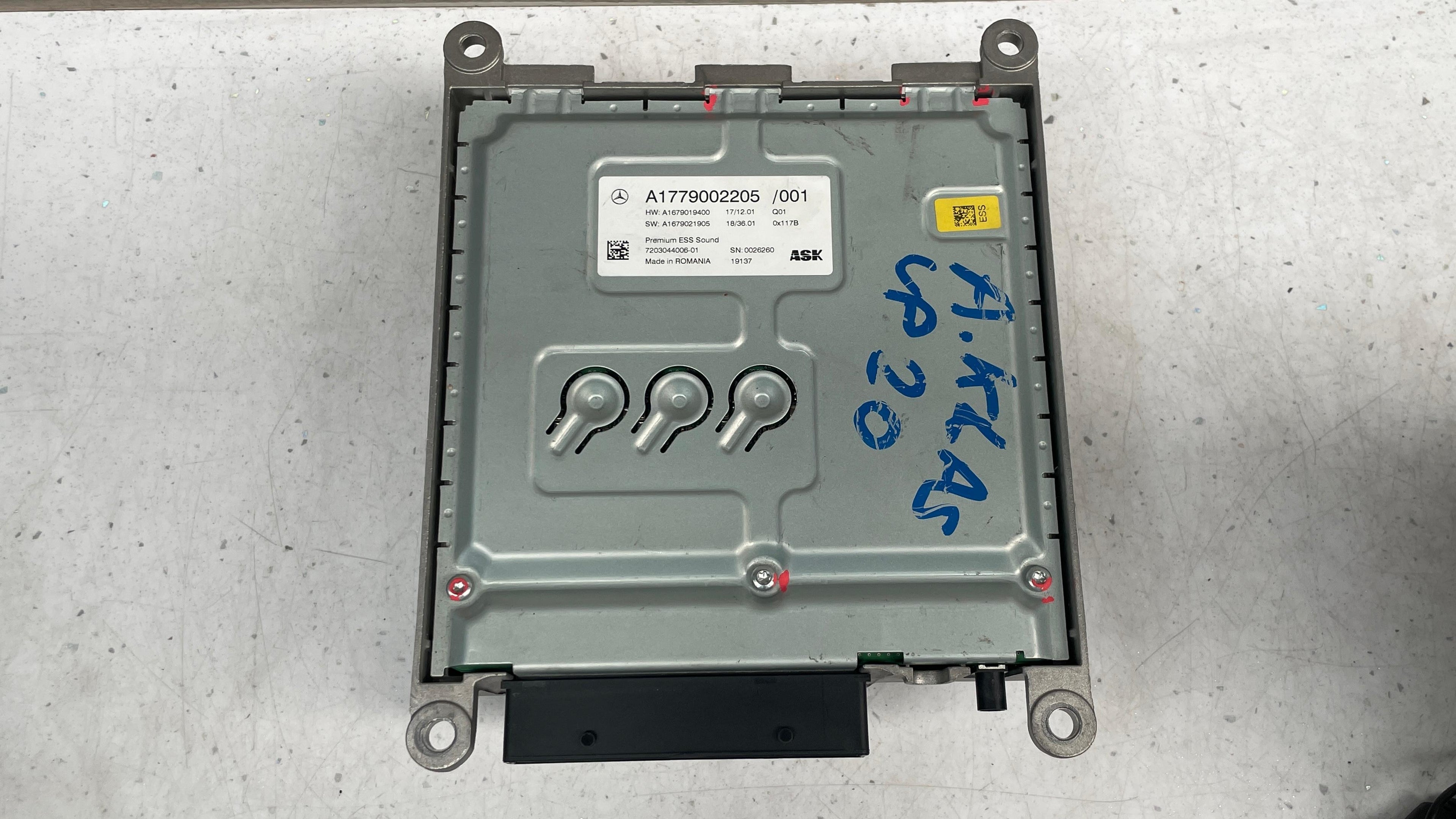 A1779002205 MERCEDES A CLASS AMPLIFIER PREMIUM LESS SOUND