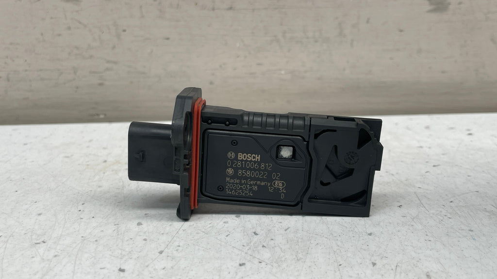 858002202  BMW SERIES 1  HOT  FILM  MASS AIR FLOW SENSOR