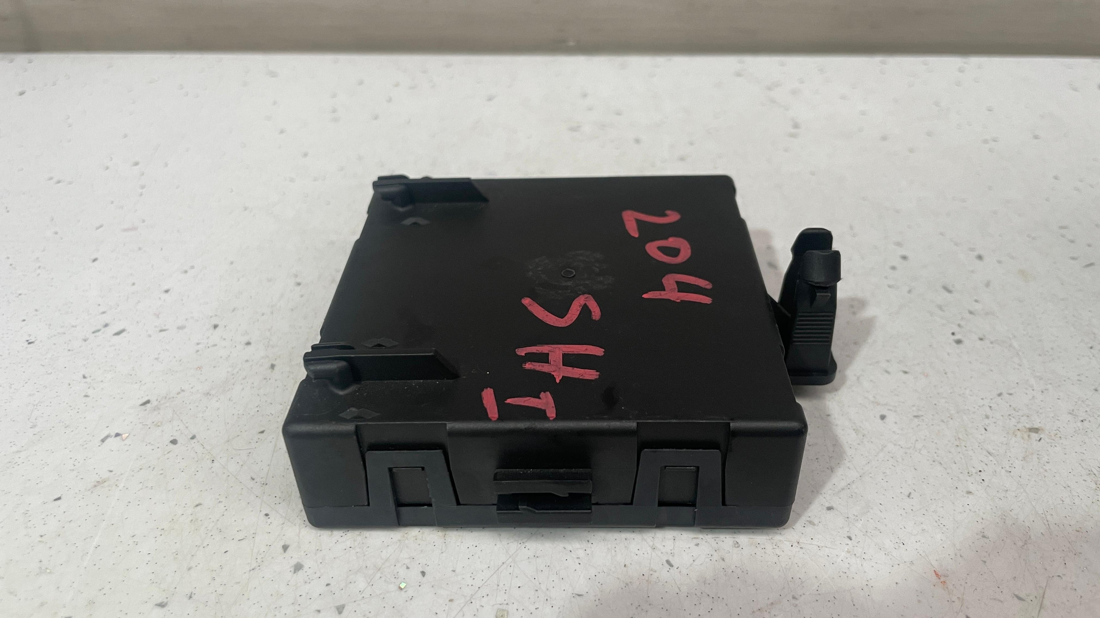 A2048704426 MERCEDES W204 FRONT DOOR CONTROL MODULE