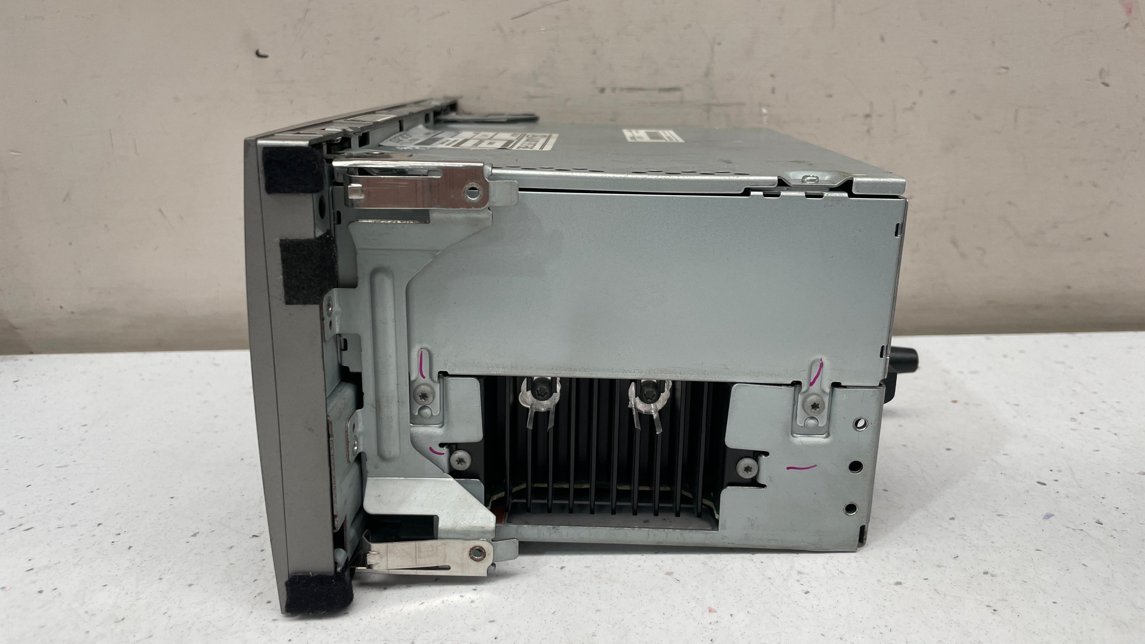8V4T-18C939-LD FORD KUGA CD RADIO HEAD UNIT