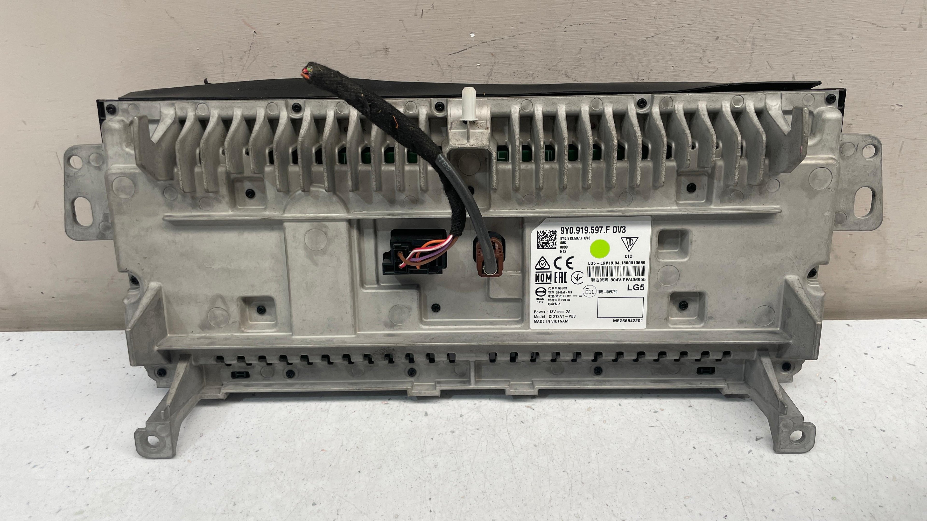 9Y0919597F PORSCHE CAYENNE DISPLAY SCREEN DASHBOARD CONTROL UNIT