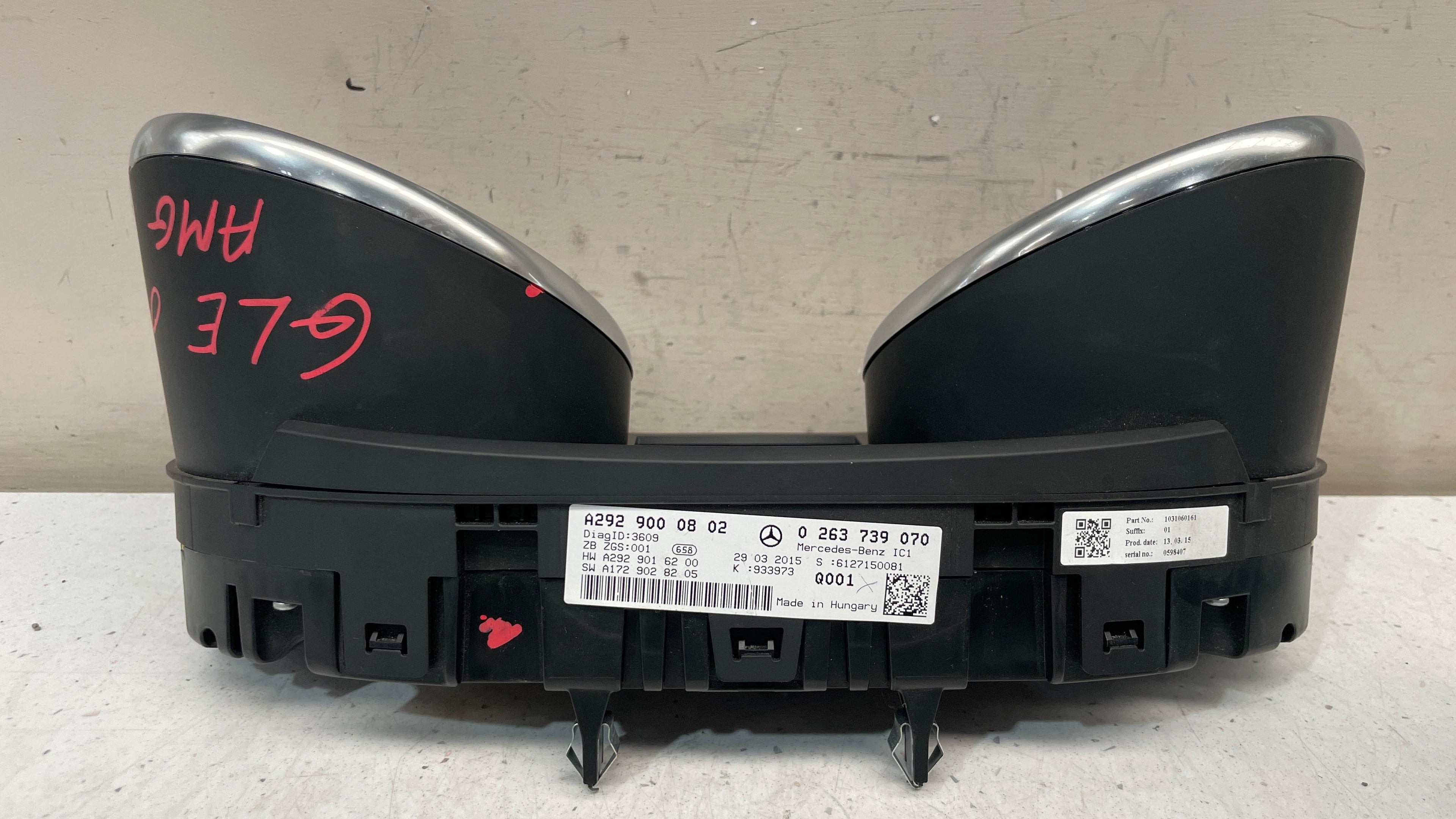 A2929000802 MERCEDES GLE W292  SPEEDOMETER INSTRUMENT CLUSTER PANEL