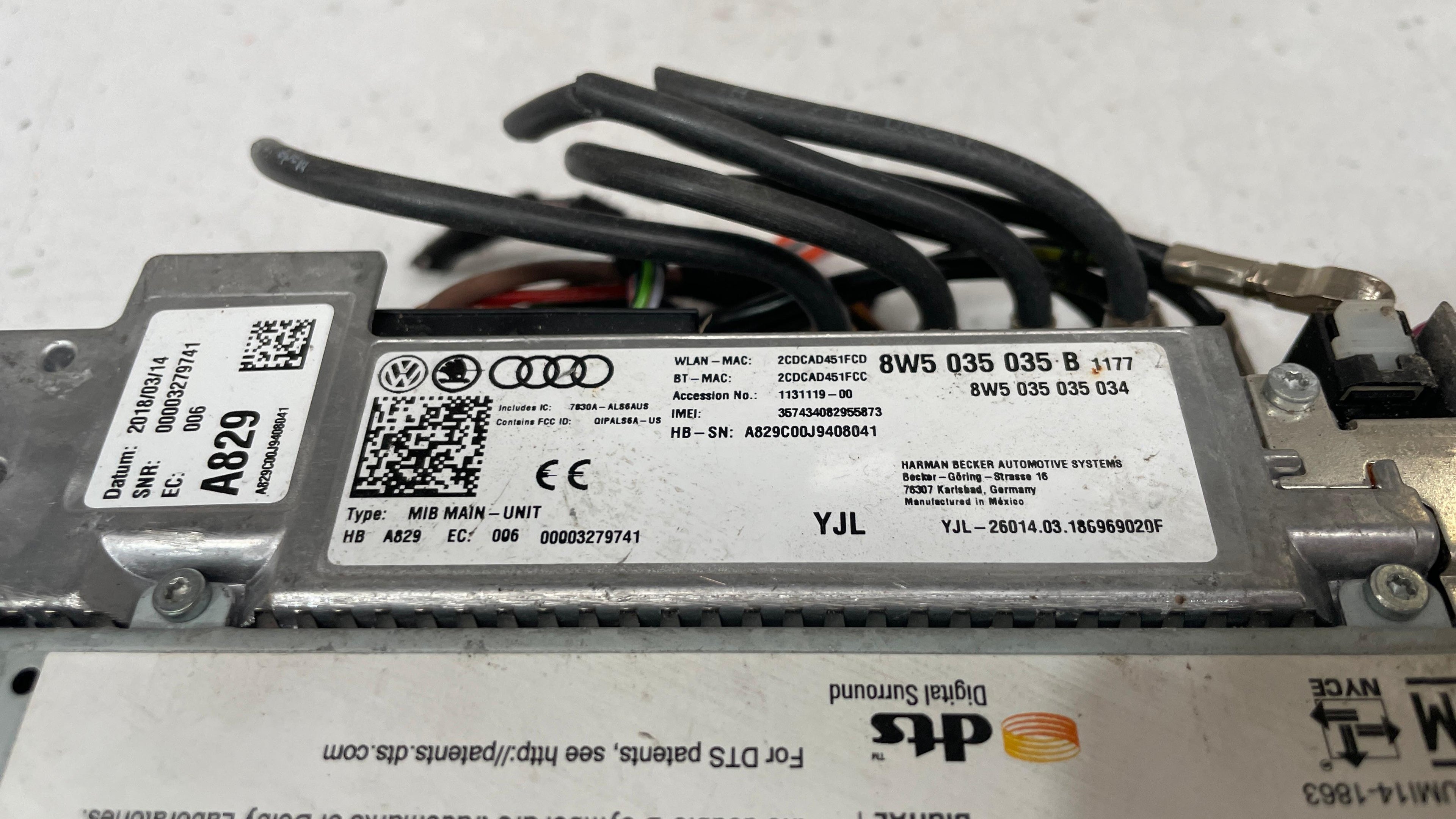 8W5035035B AUDI Q5 RADIO MULTI MEDIA HEAD UNIT