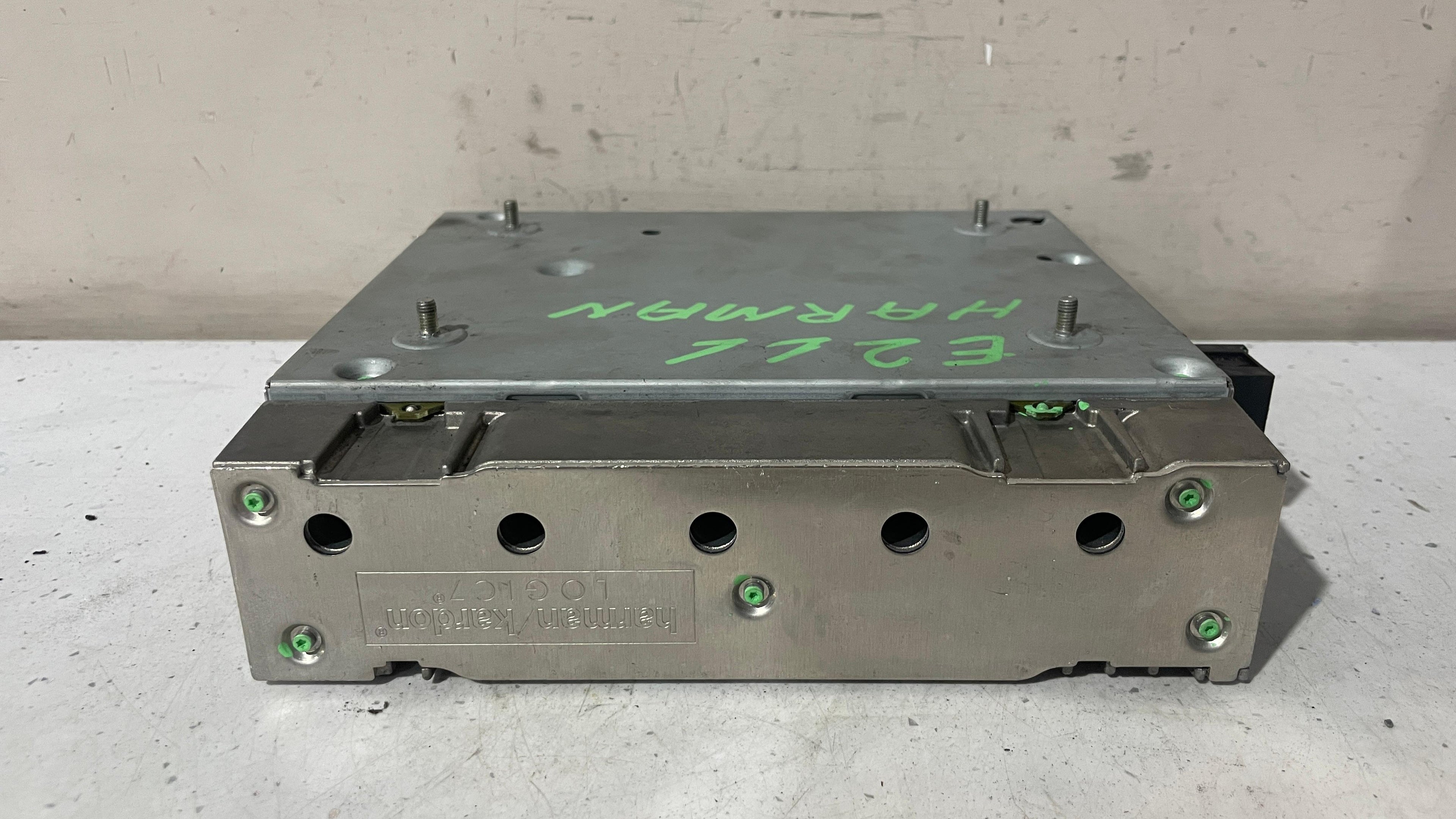 A2118706989 MERCEDES W211 AMPLIFIER AMP BECKER AUDIO SYSTEM