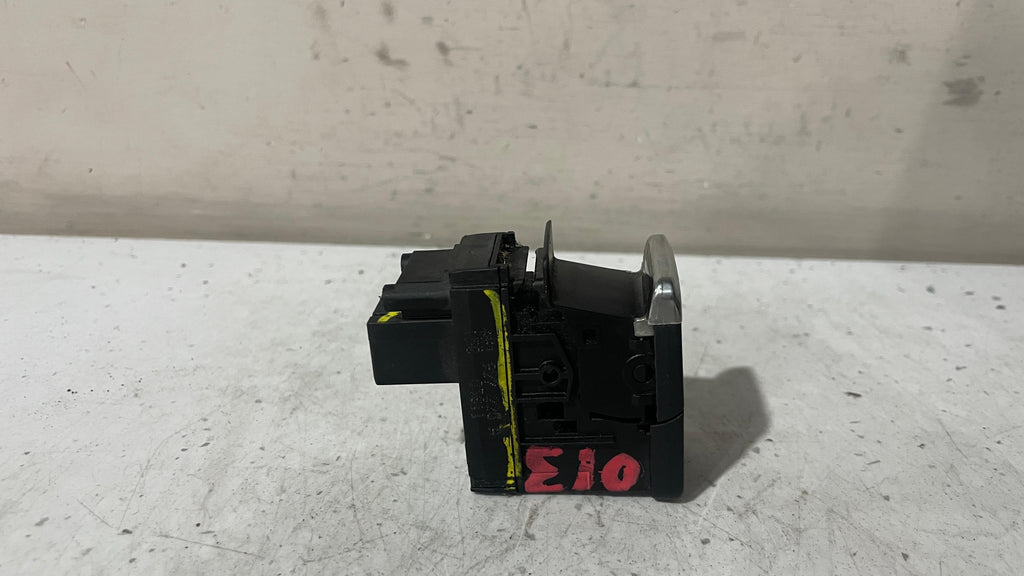 4H1927225A AUDI A8 PARKING BRAKE SWITCH BUTTON
