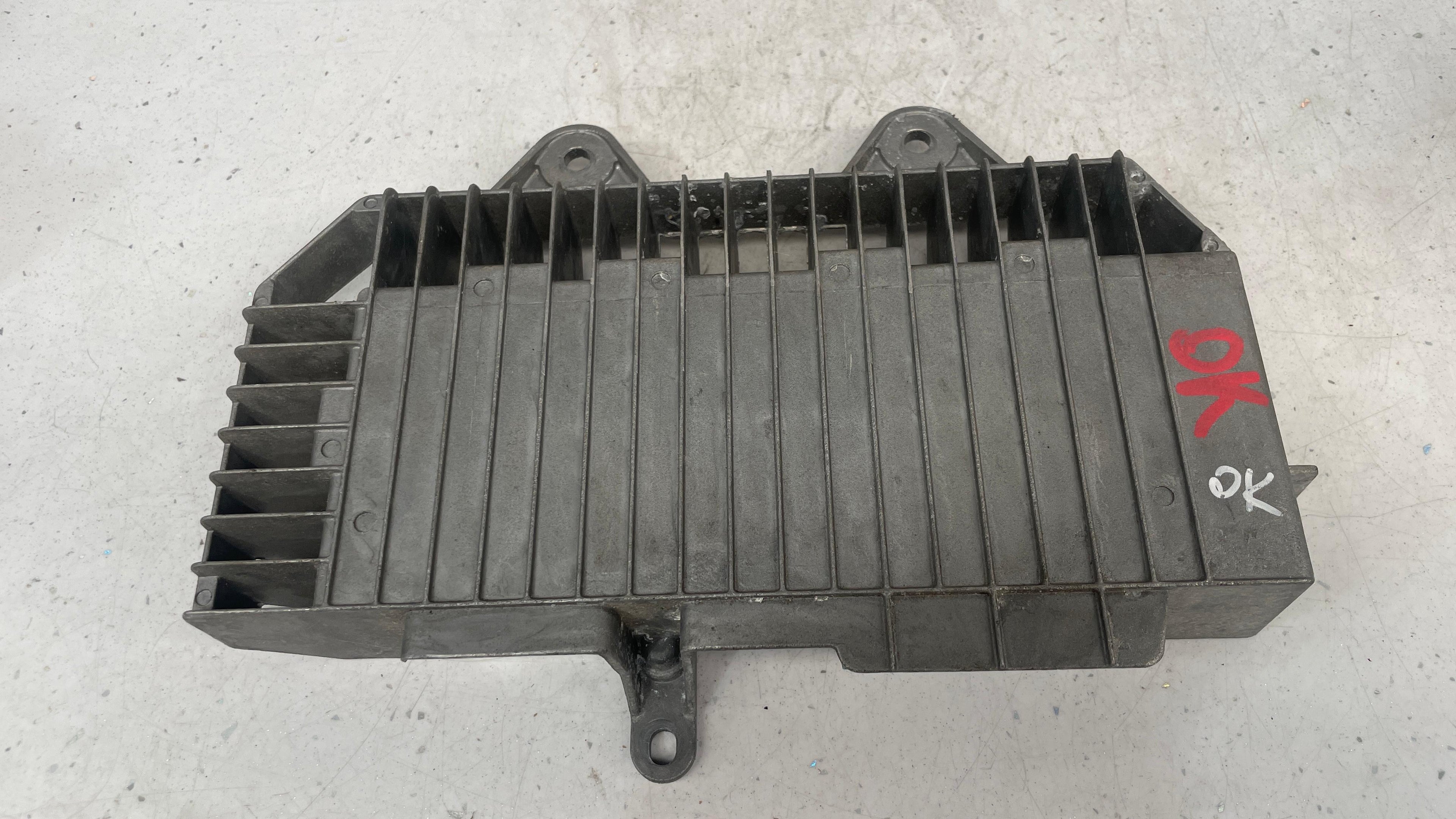7P5035223A PORSCHE CAYENNE AMPLIFIER SOUND SYSTEM