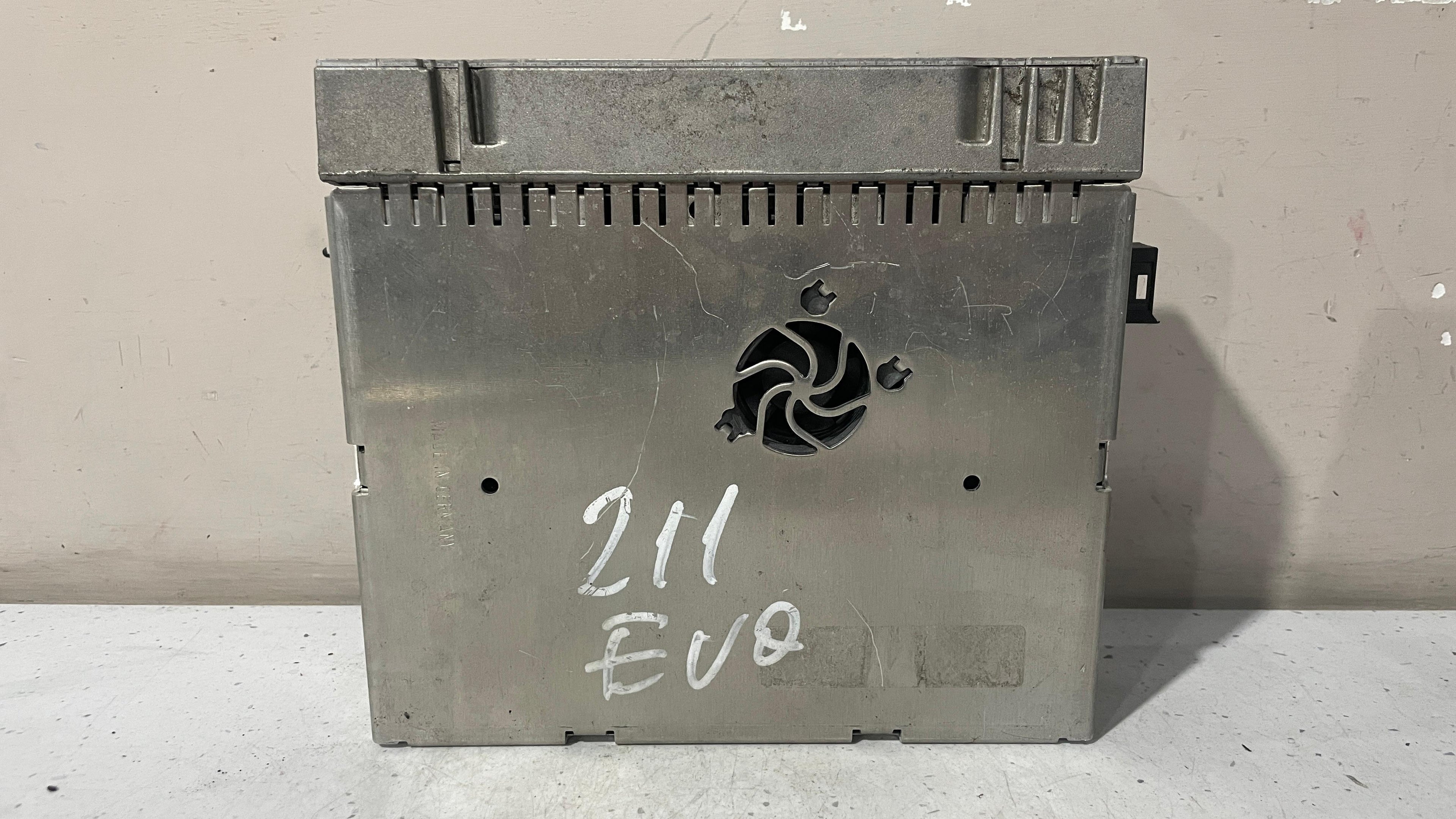 A2118706989 MERCEDES W211 AMPLIFIER AMP BECKER AUDIO SYSTEM