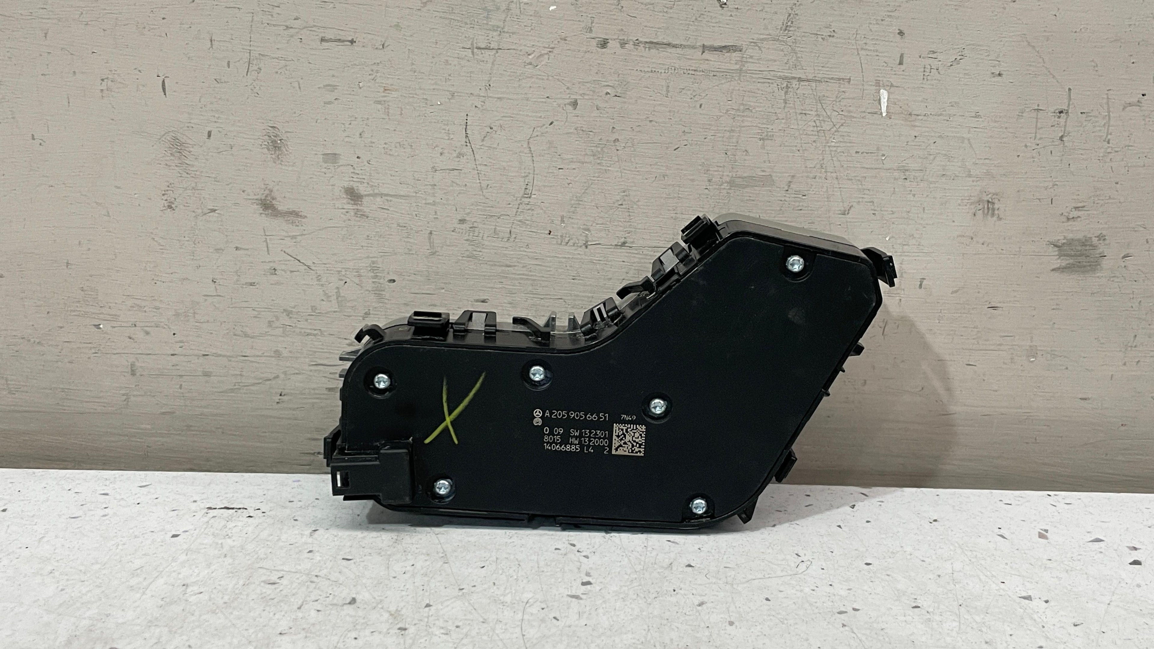 A2059056651 MERCEDES W205 SEAT ADJUSTMENT FRONT LEFT SWITCH