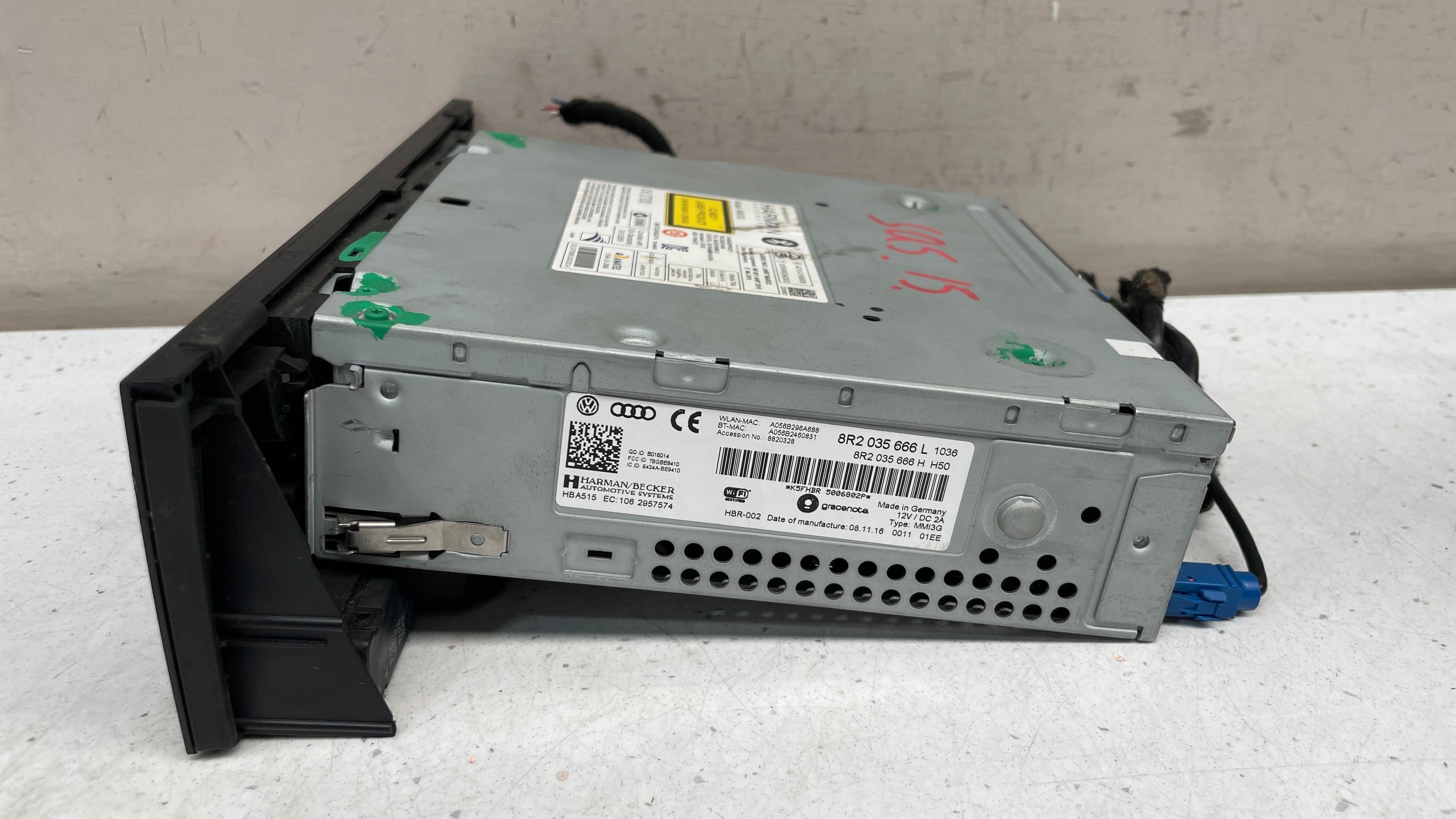 8R2035666L AUDI SQ5 RADIO HEAD UNIT CONTROL