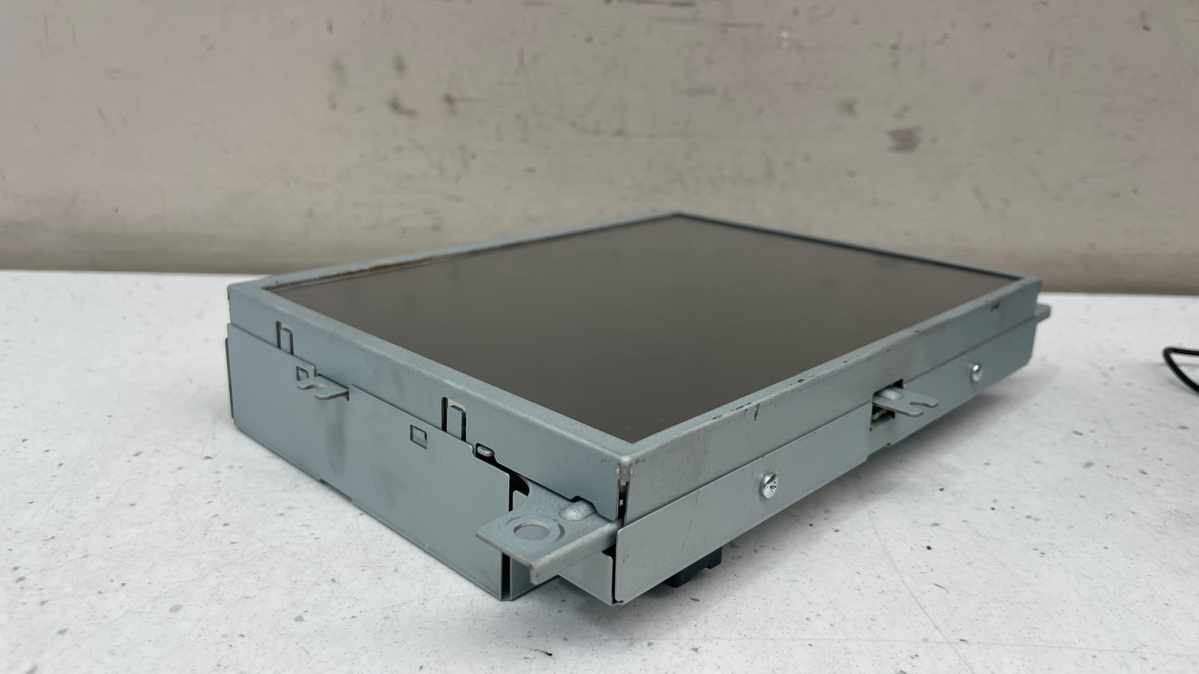 68212905AA MASERATI GHIBLI NAGIGATION DISPLAY SCREEN