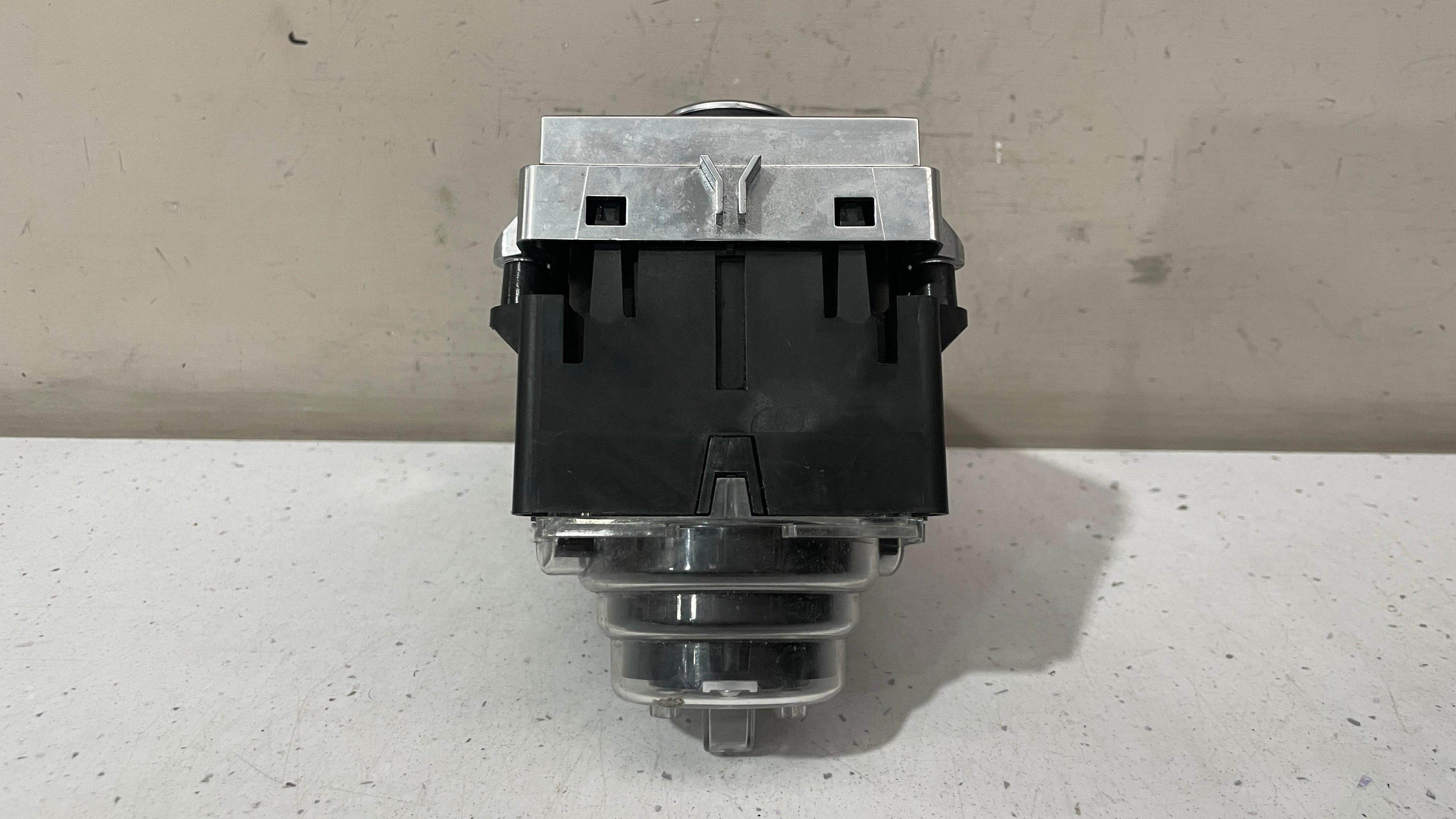 GPLA-14B596-LA LAND ROVER DISCOVERY CONSOLE TERRAIN