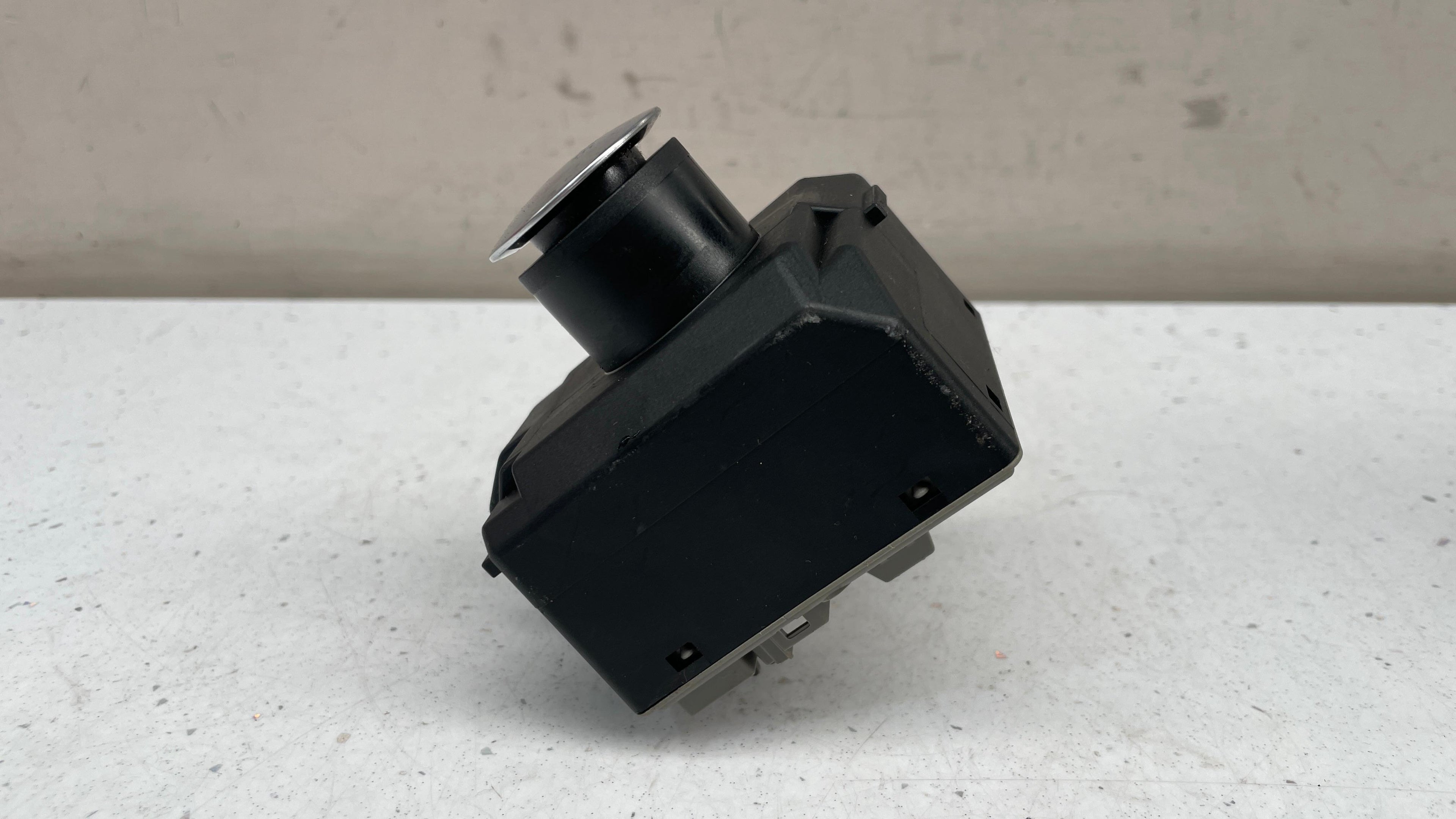 A1669055100 MERCEDES W166 IGNITION KEY  SWITCH MODULE