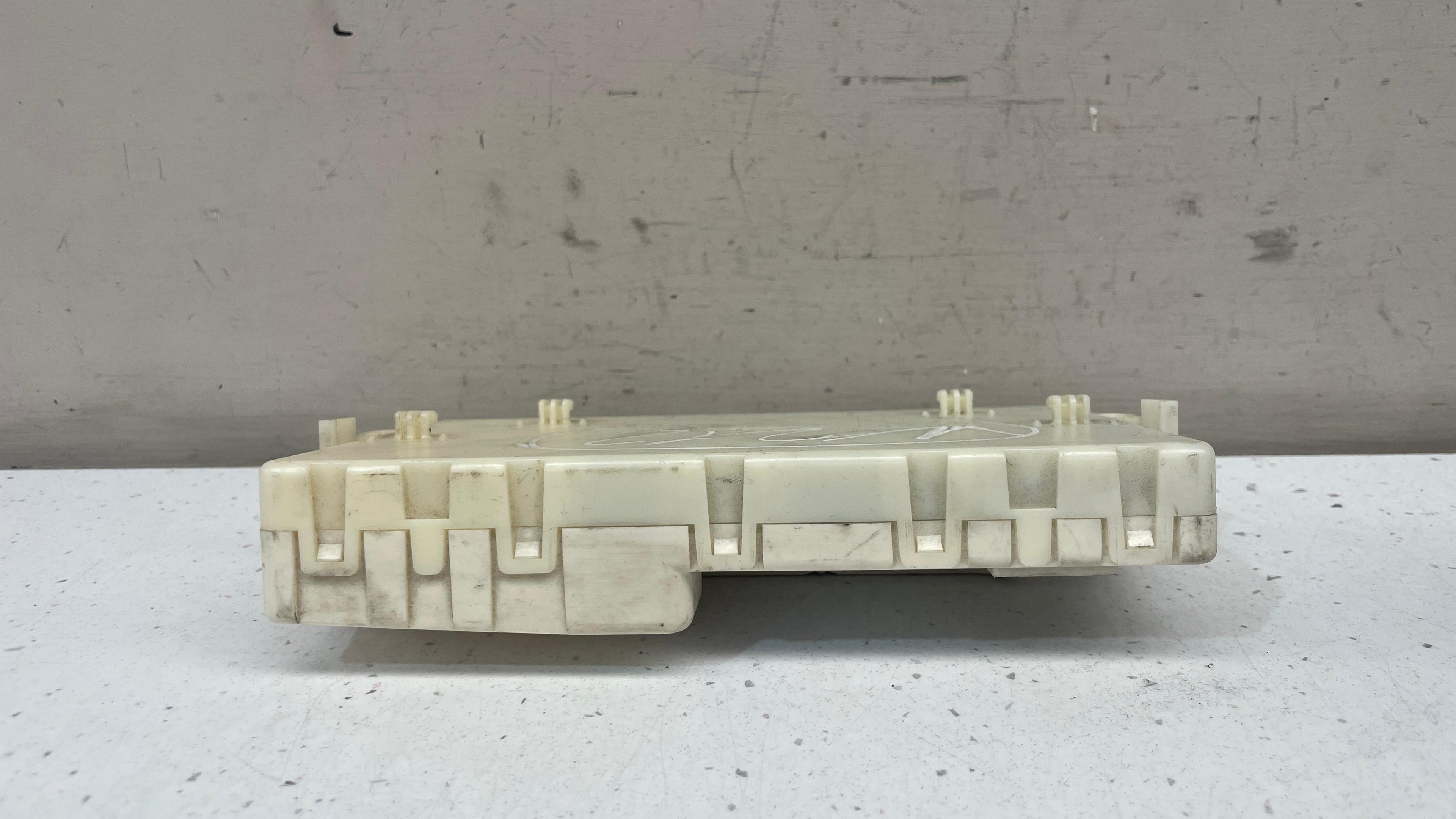 A2079000600 MERCEDES W212 REAR WINDOW CONTROL MODULE UNIT ECU