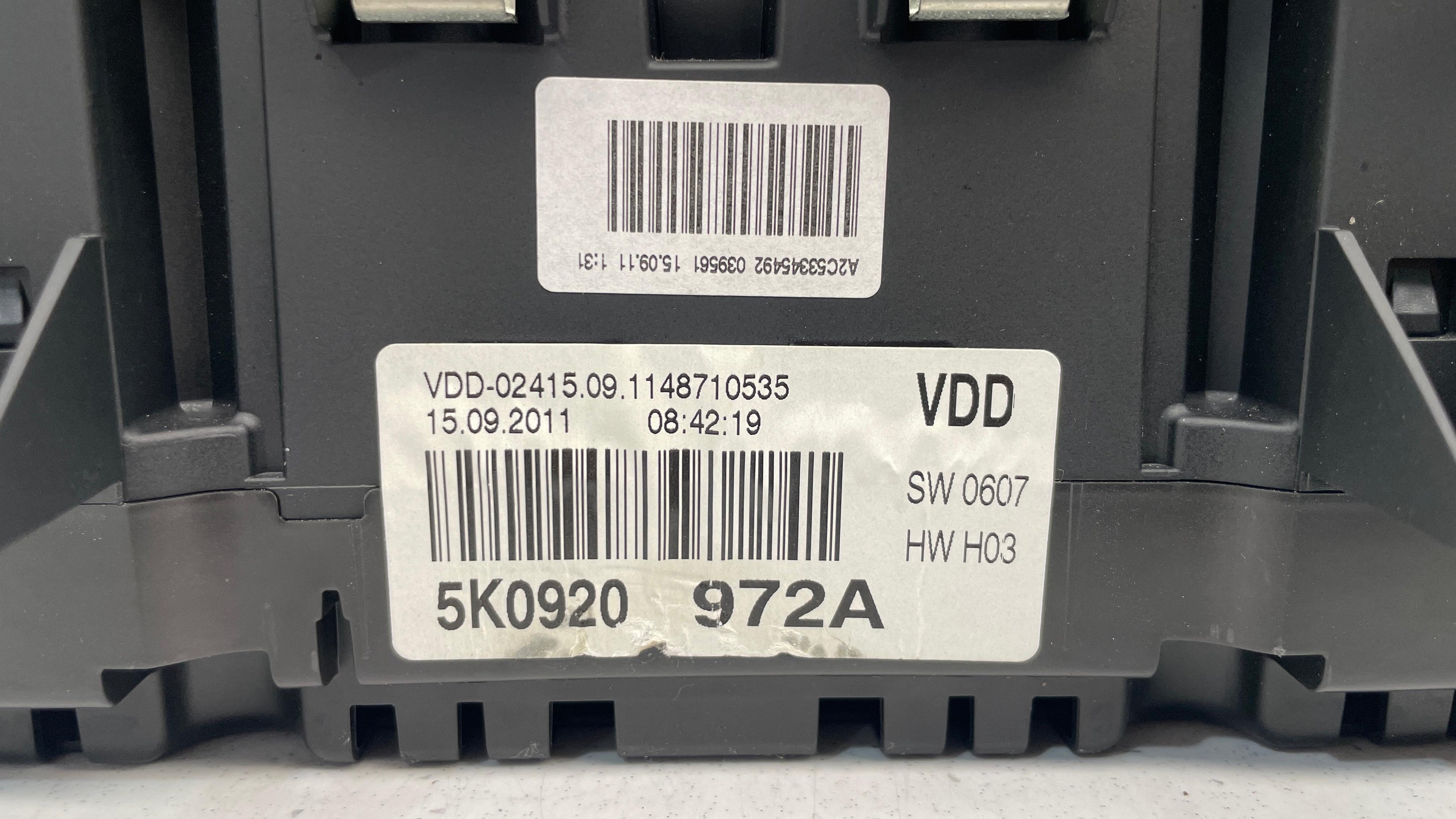 5K0920972A VOLKSWAGEN GOLF VI INSTRUMENT CLUSTER PANEL