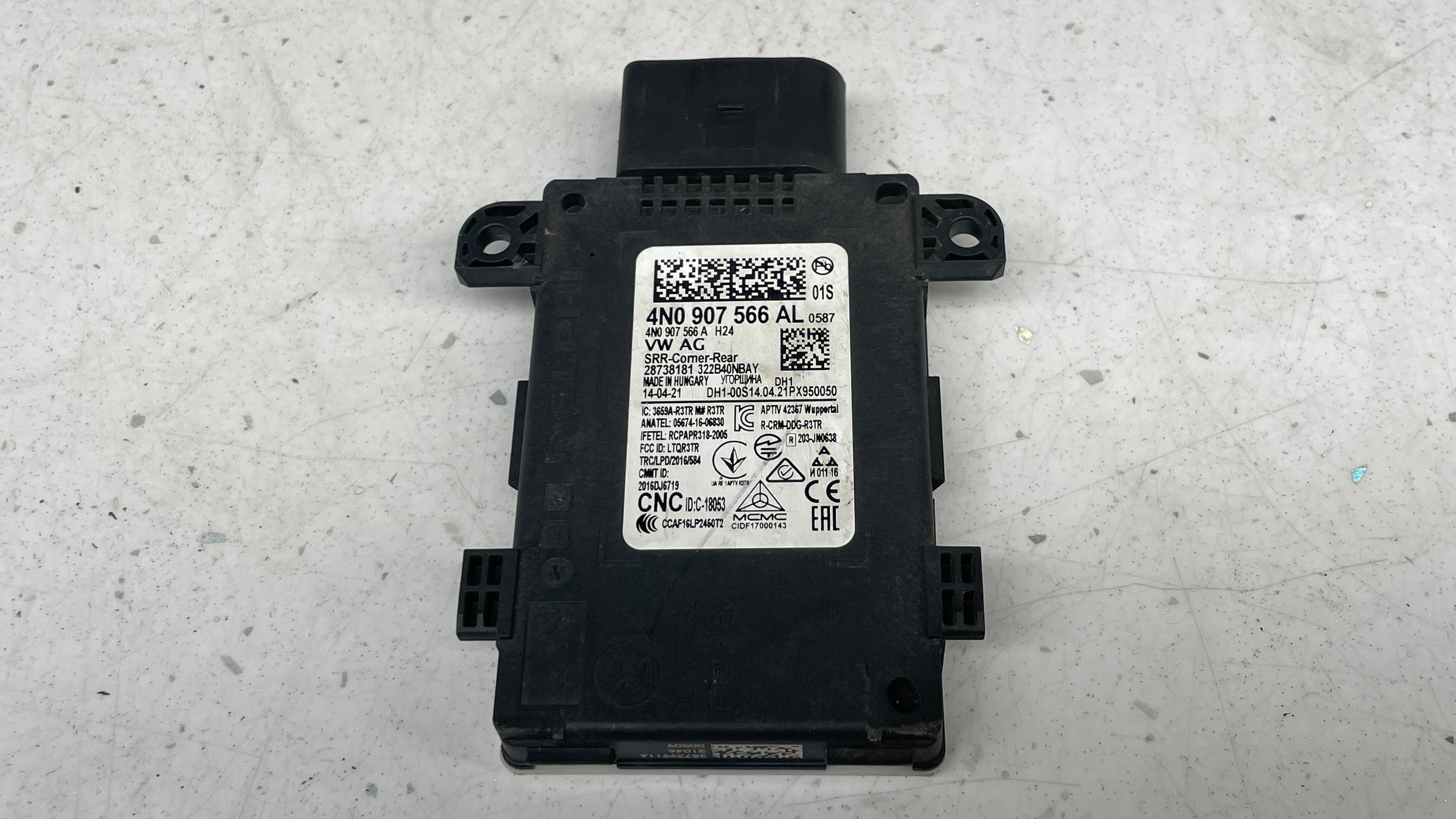 4N0907566AL PORSCHE CAYENNE REAR BLIND SPOT RADAR SENSOR